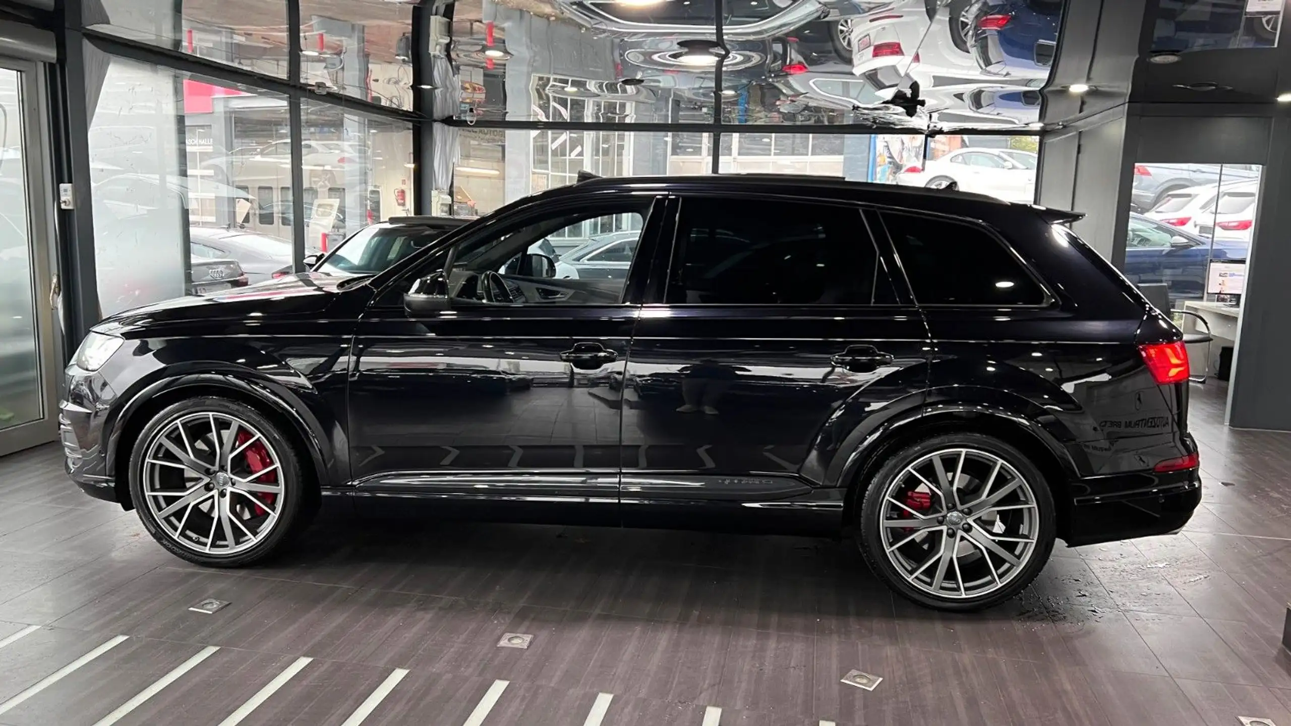 Audi - SQ7