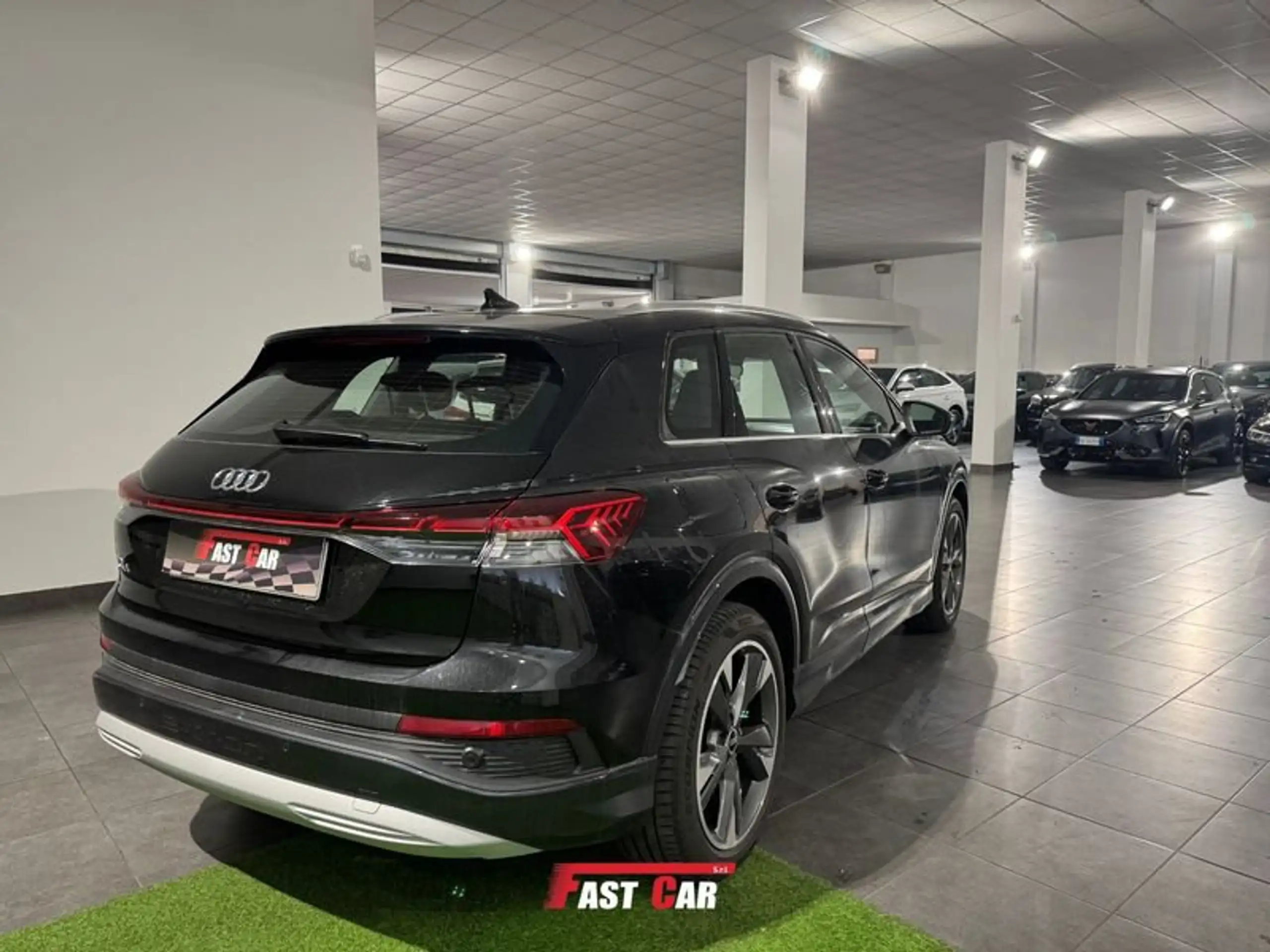 Audi - Q4 e-tron