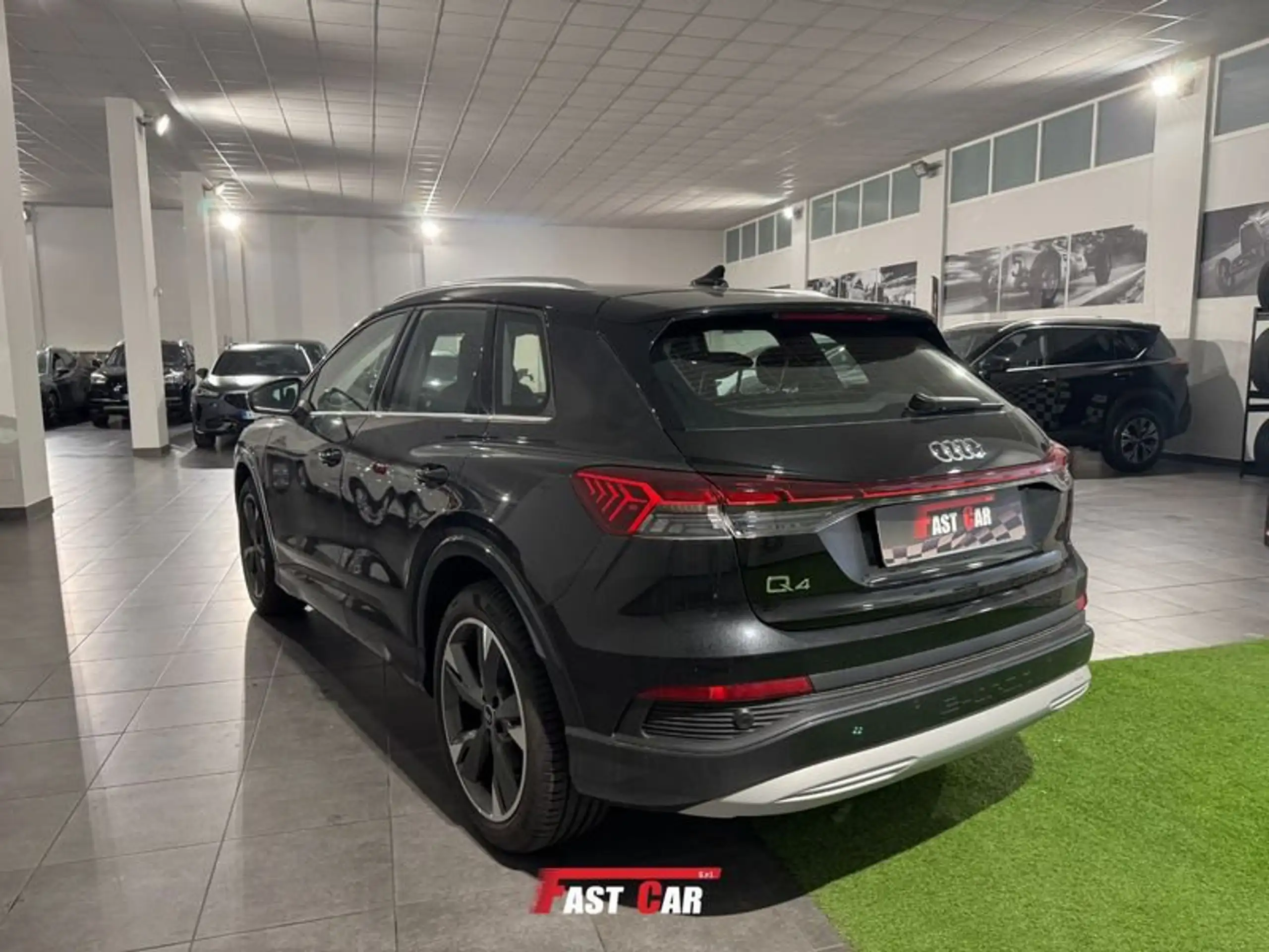 Audi - Q4 e-tron