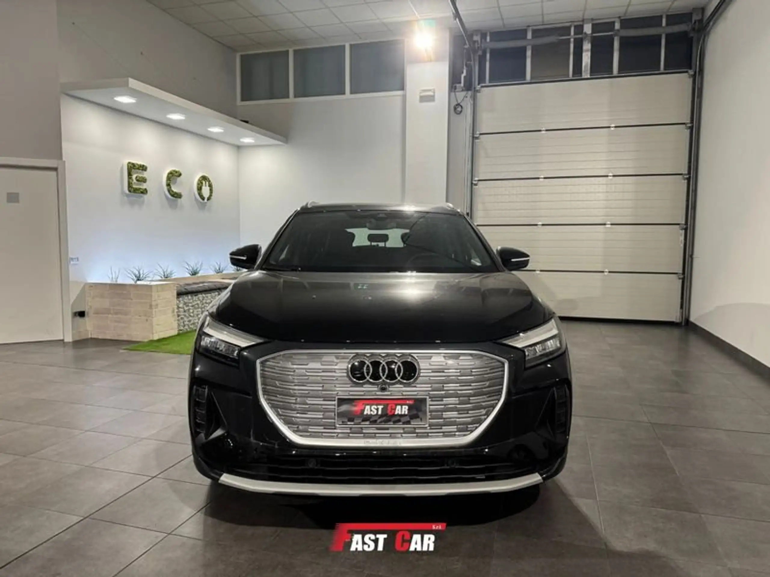 Audi - Q4 e-tron