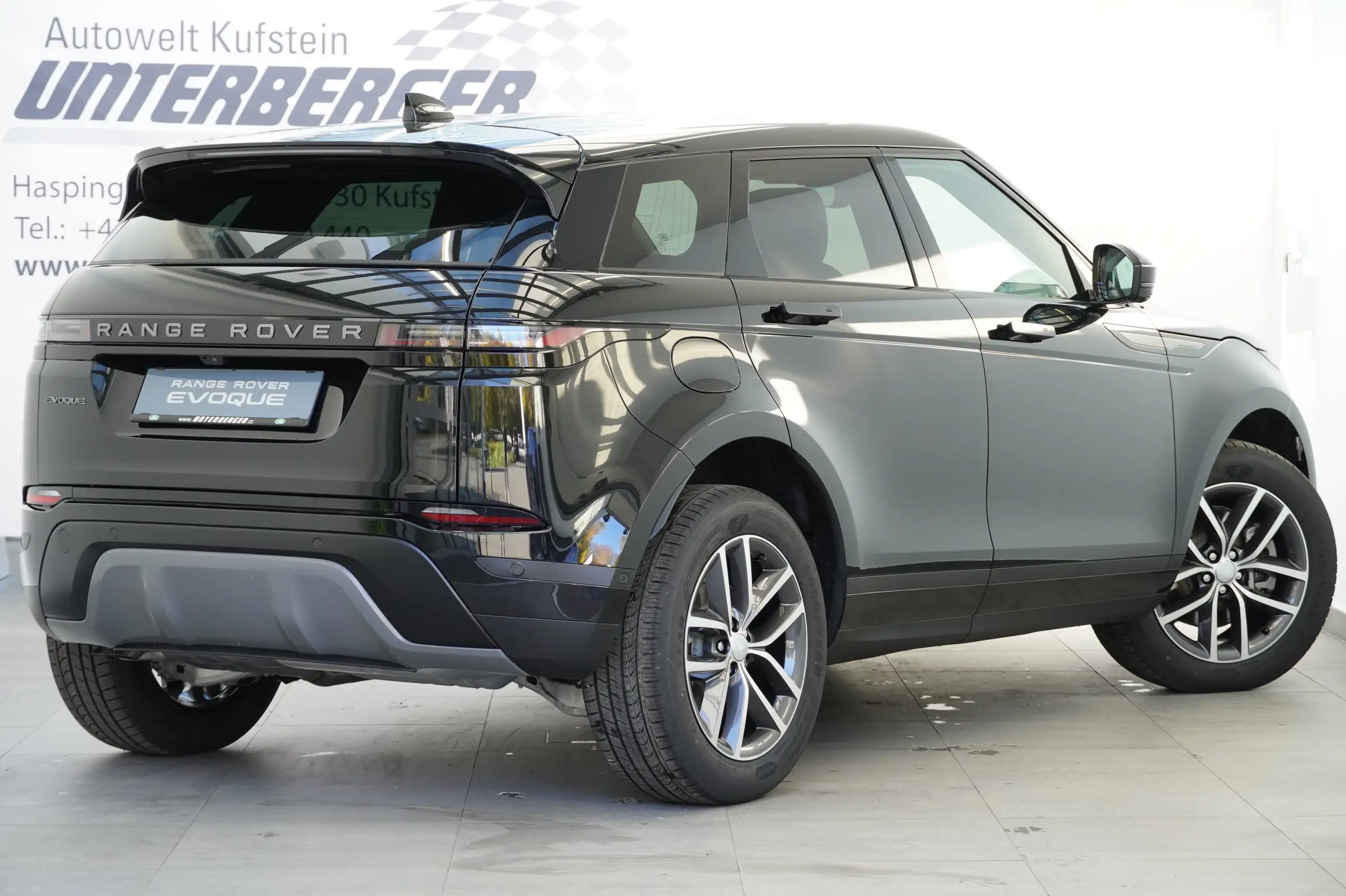 Land Rover - Range Rover Evoque