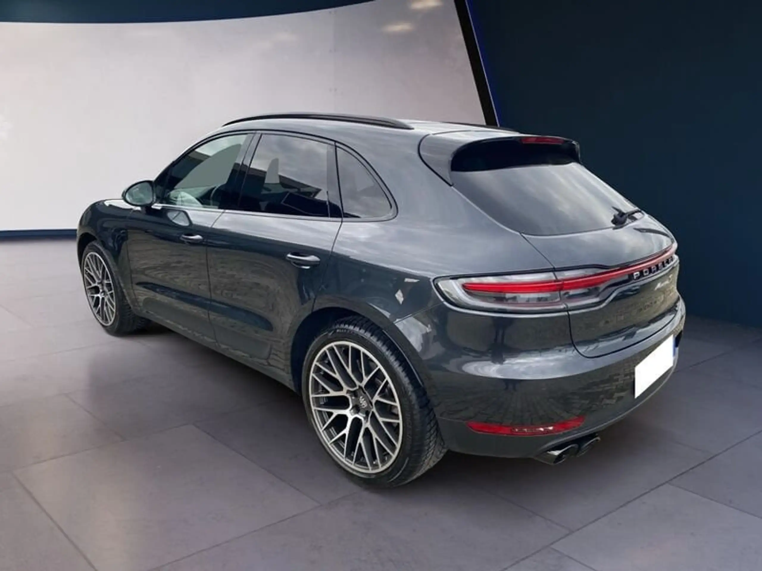 Porsche - Macan