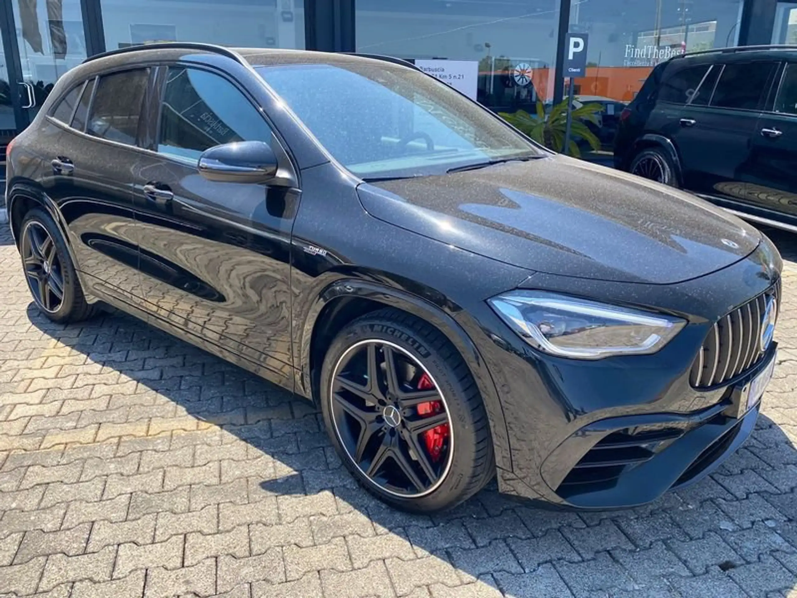 Mercedes-Benz - GLA 45 AMG