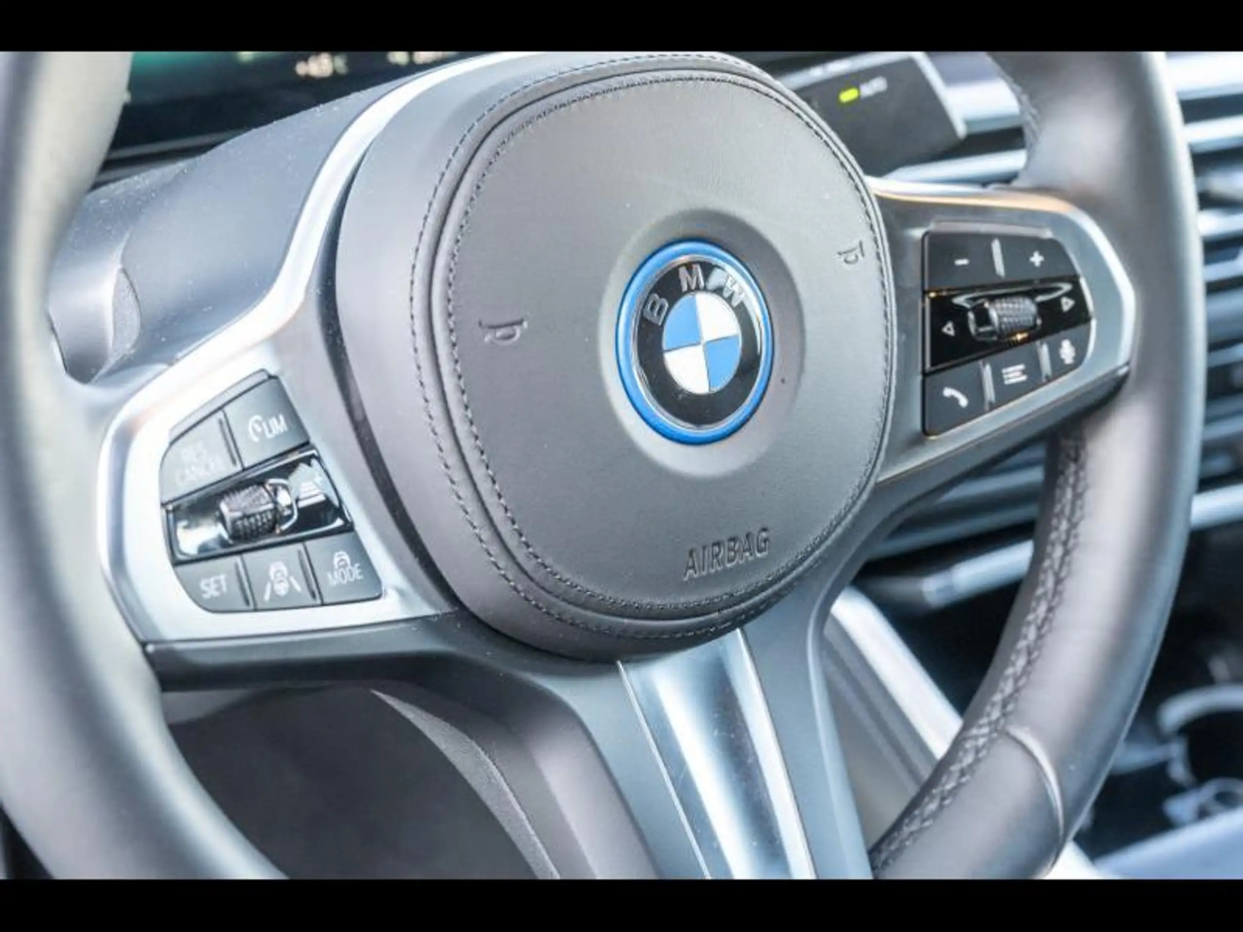 BMW - i4