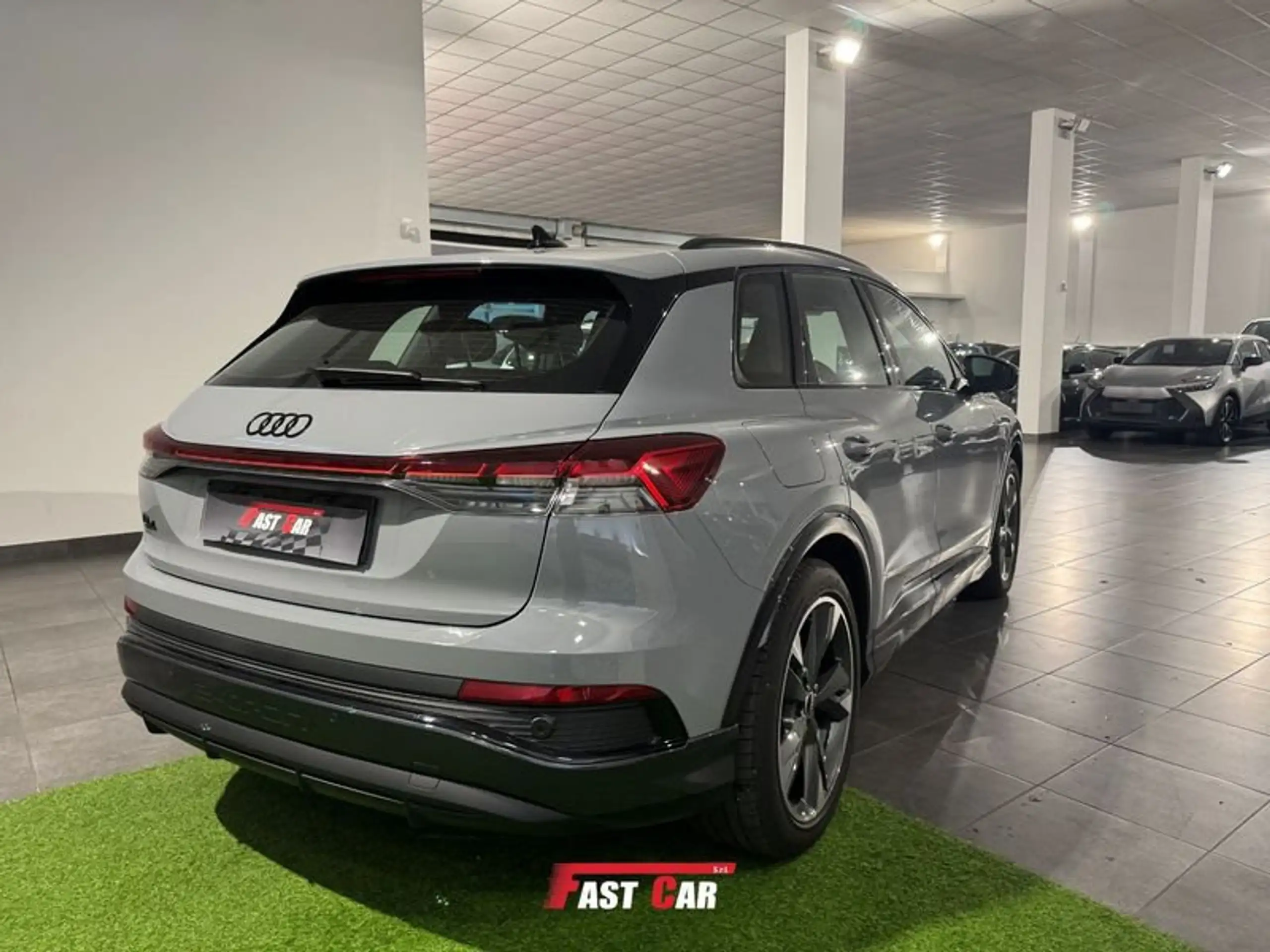 Audi - Q4 e-tron