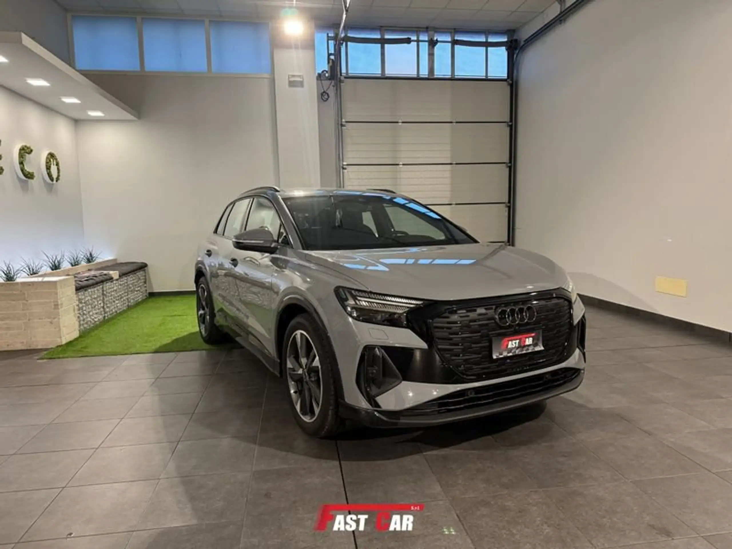 Audi - Q4 e-tron