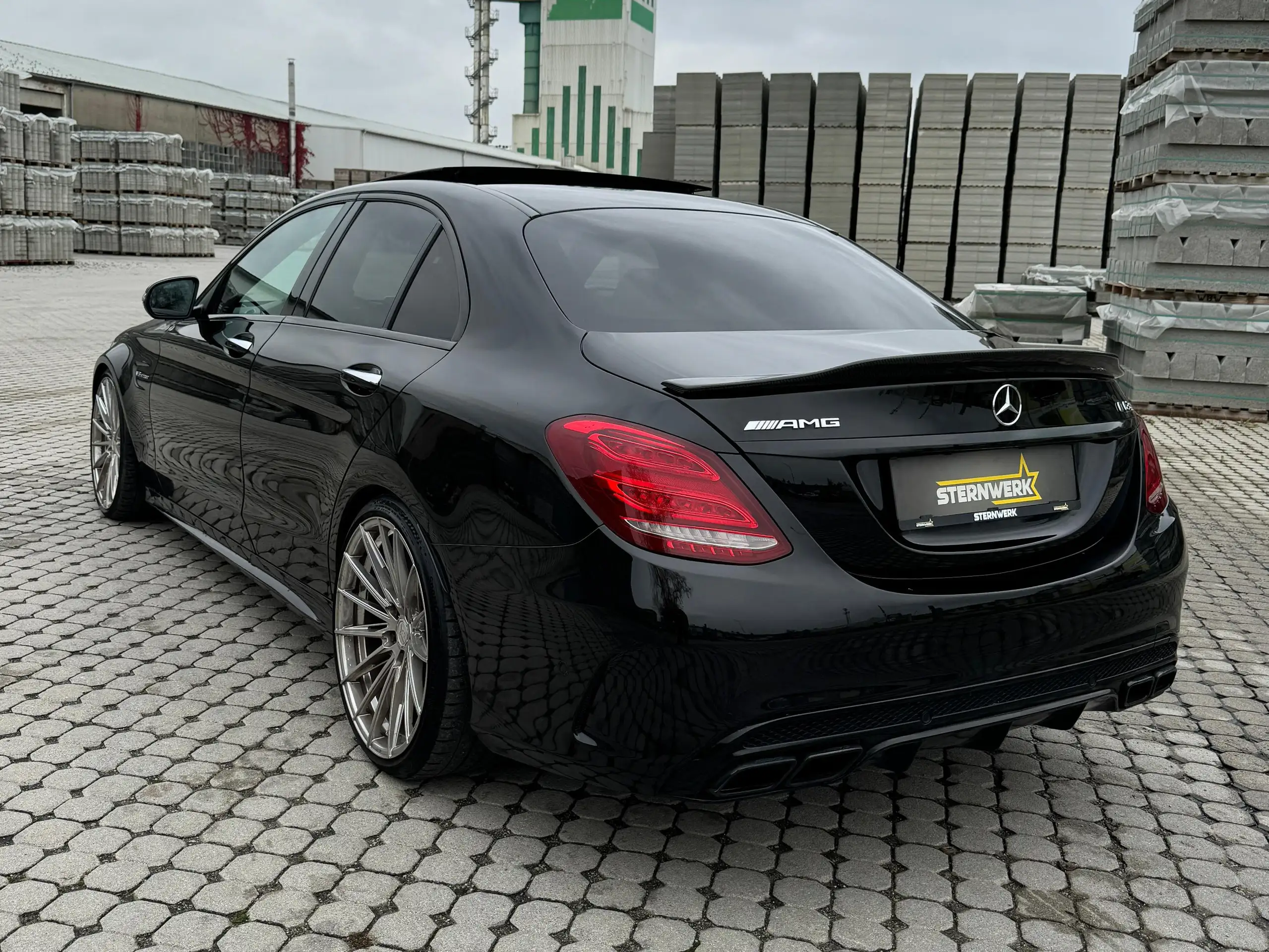 Mercedes-Benz - C 63 AMG