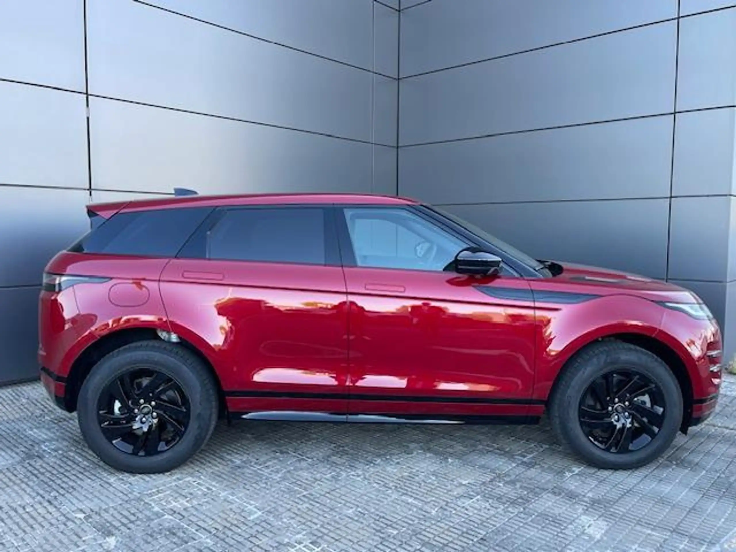 Land Rover - Range Rover Evoque