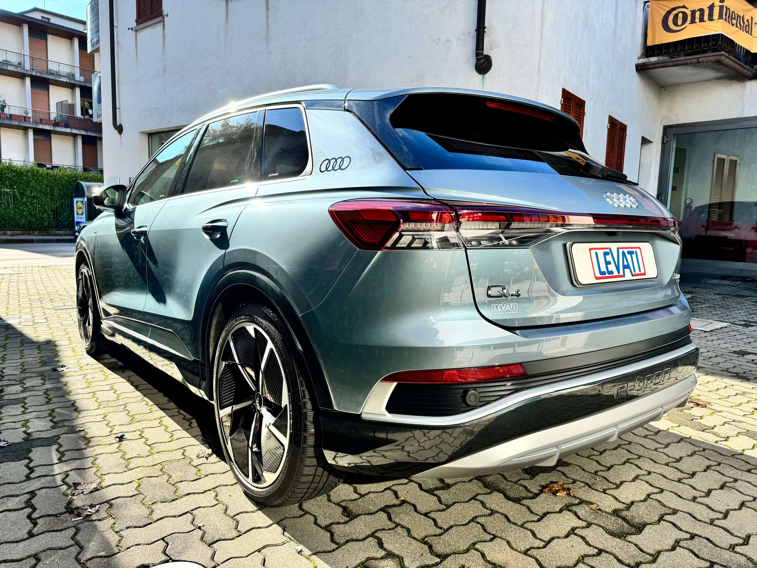 Audi - Q4 e-tron