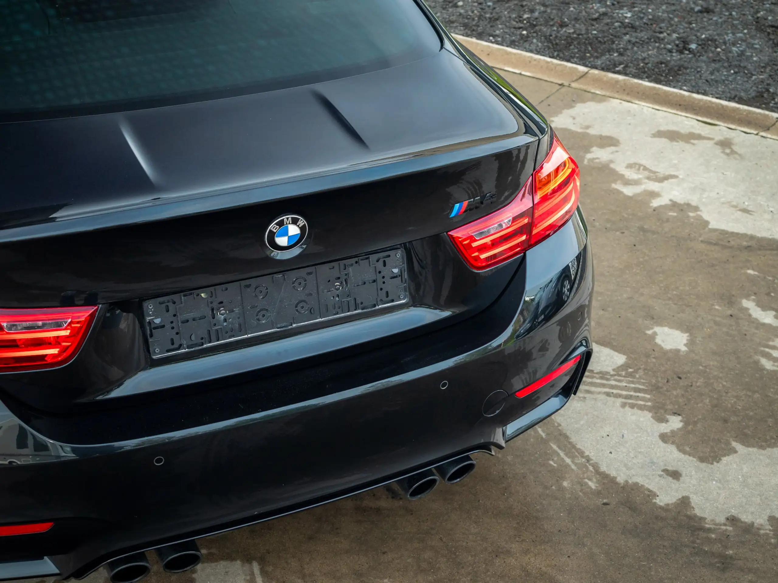 BMW - M4