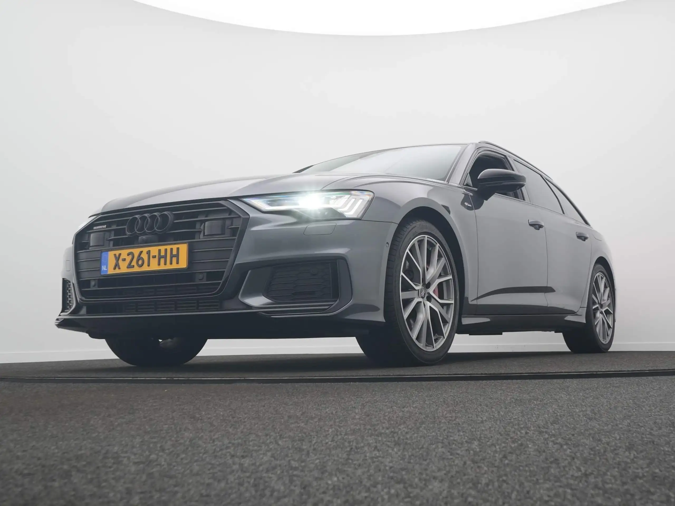 Audi - A6