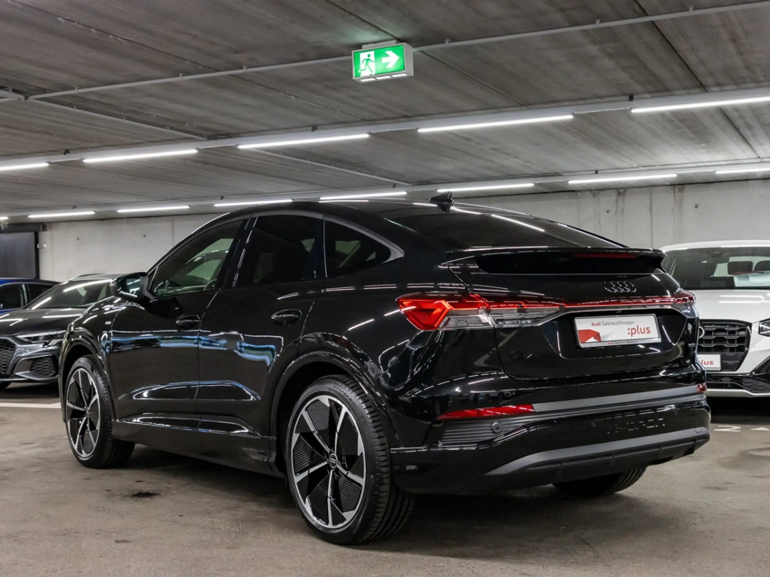 Audi - Q4 e-tron