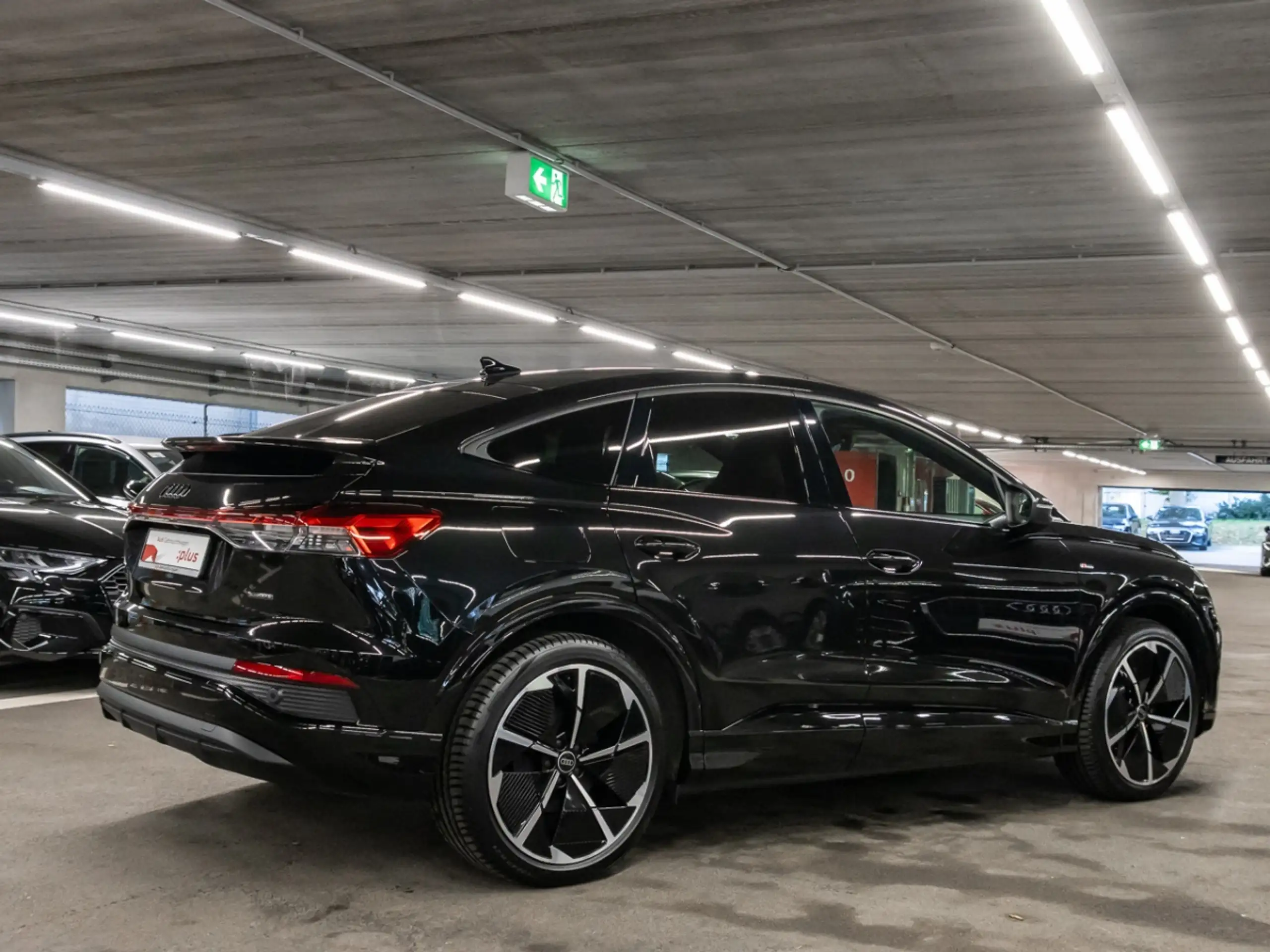 Audi - Q4 e-tron