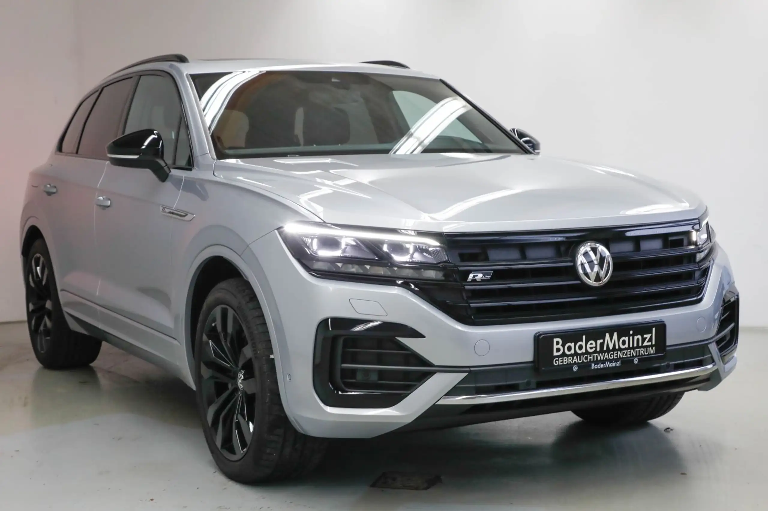 Volkswagen - Touareg