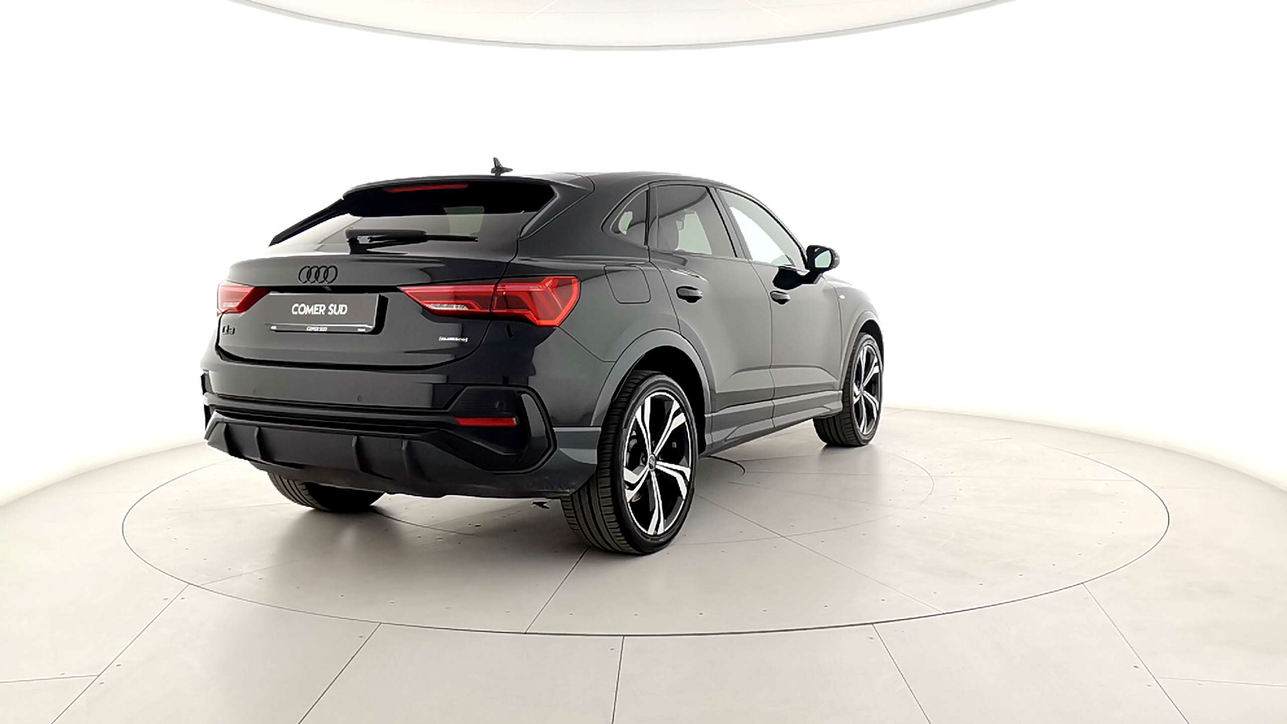 Audi - Q3