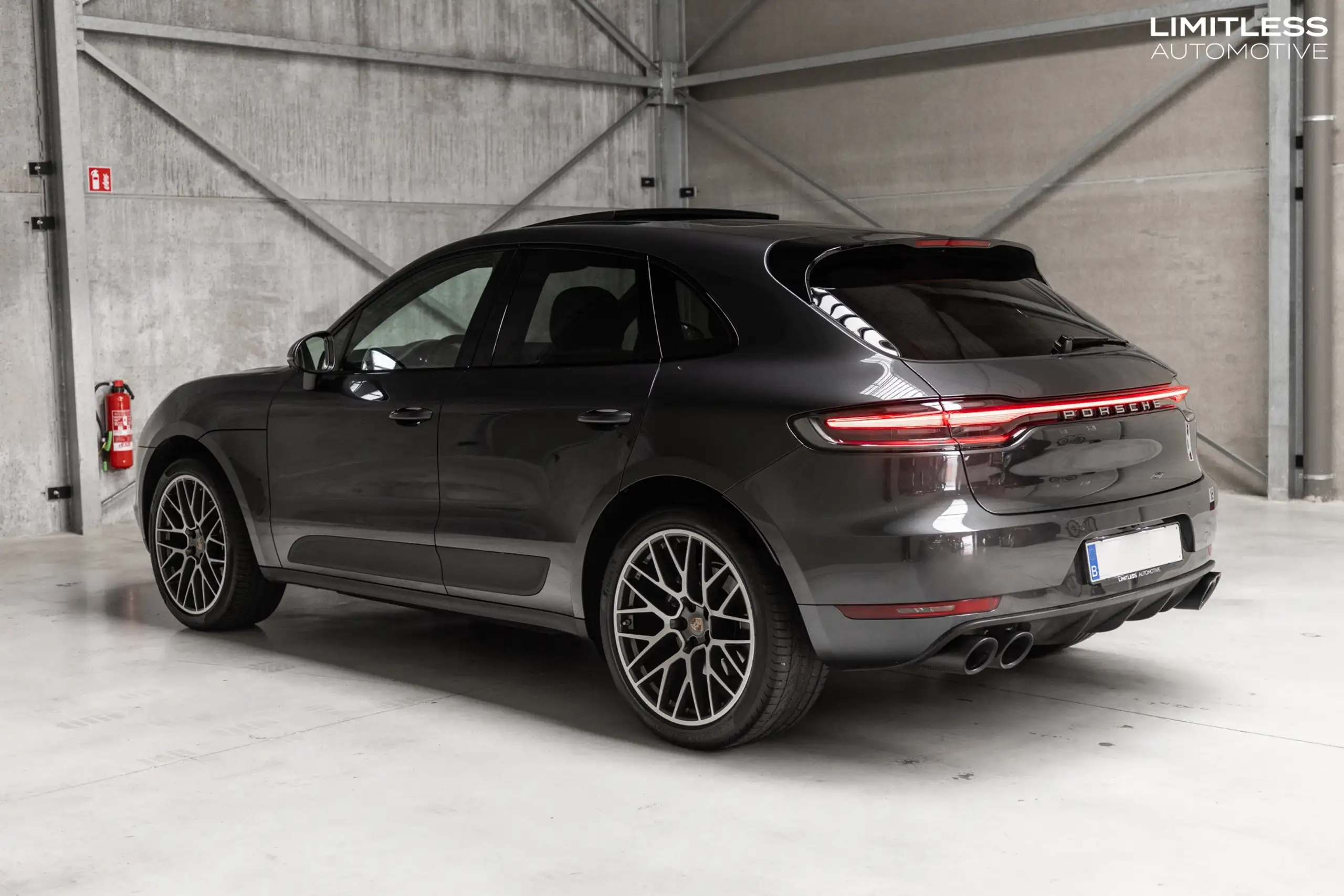 Porsche - Macan