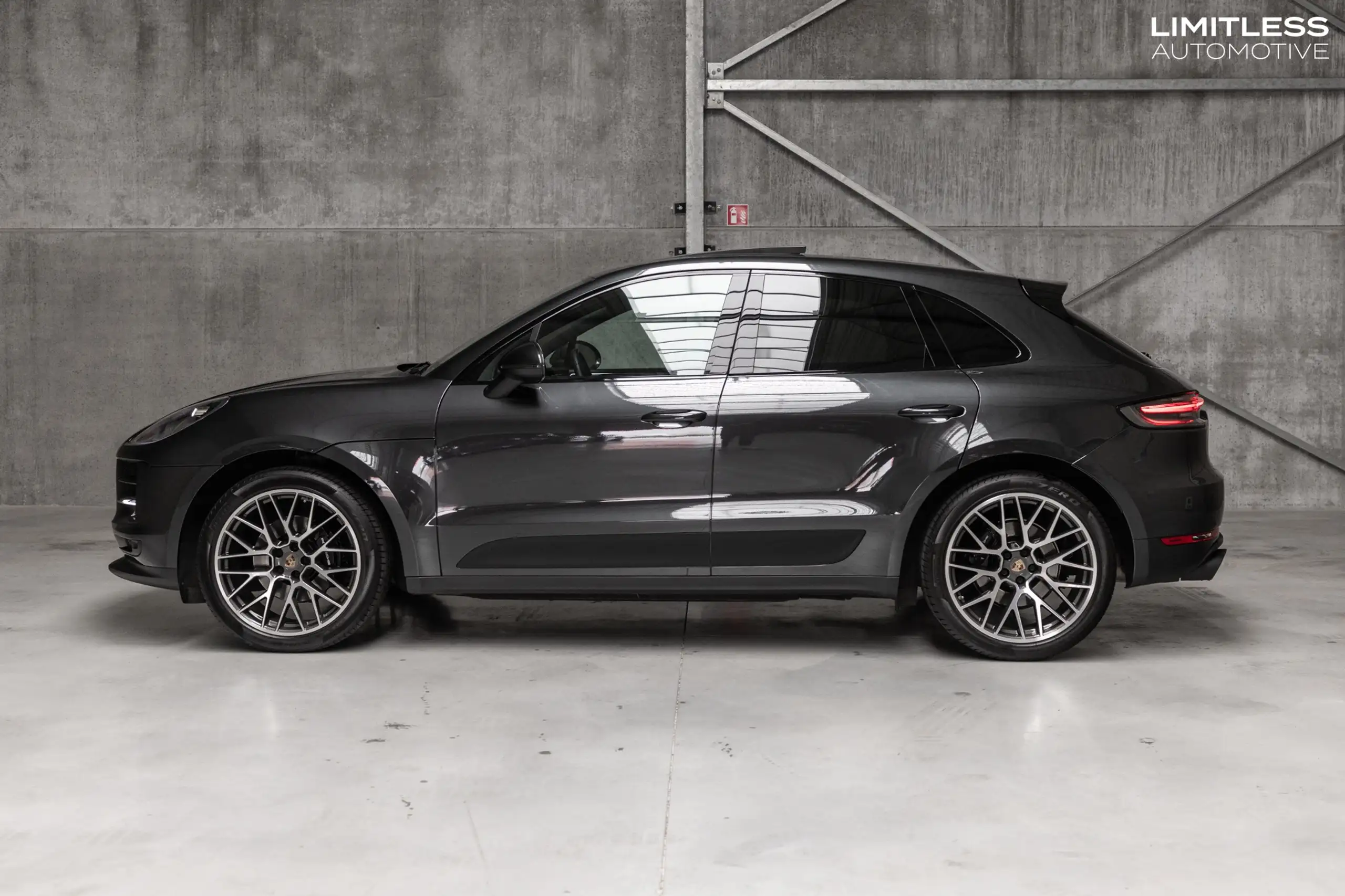 Porsche - Macan