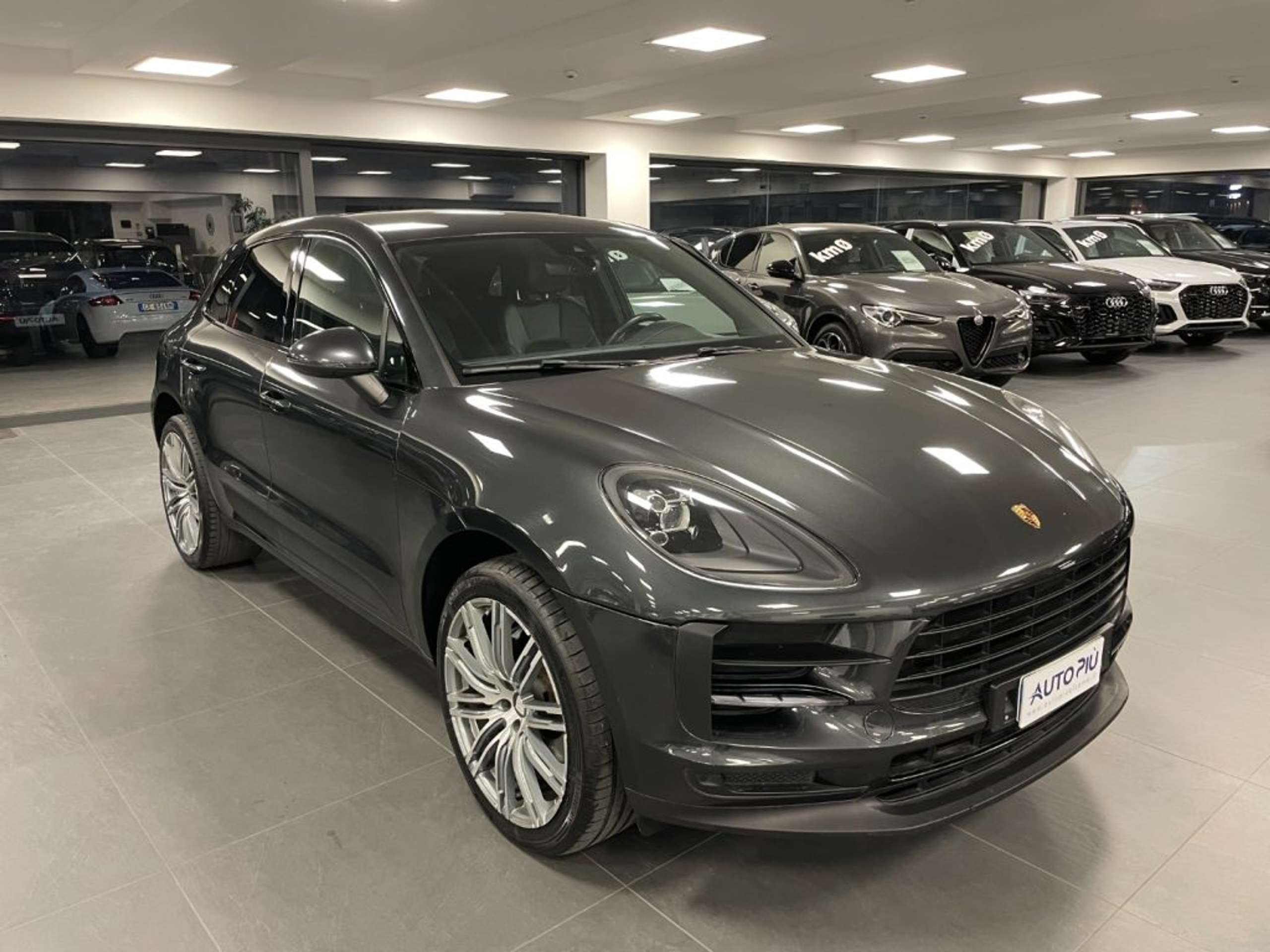 Porsche - Macan