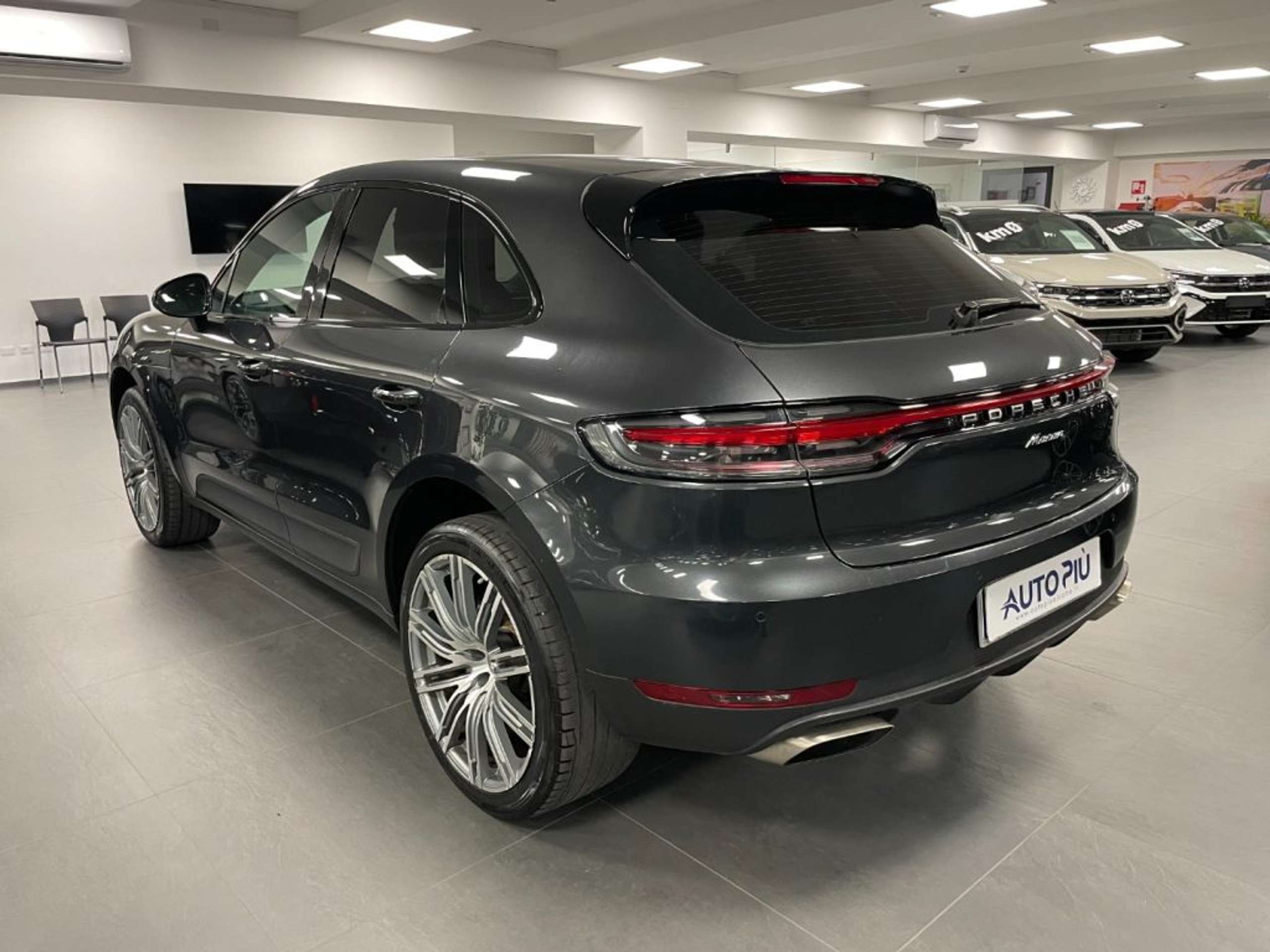 Porsche - Macan