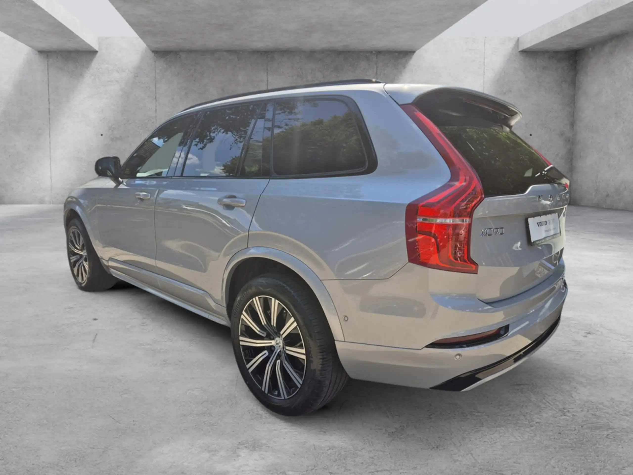 Volvo - XC90