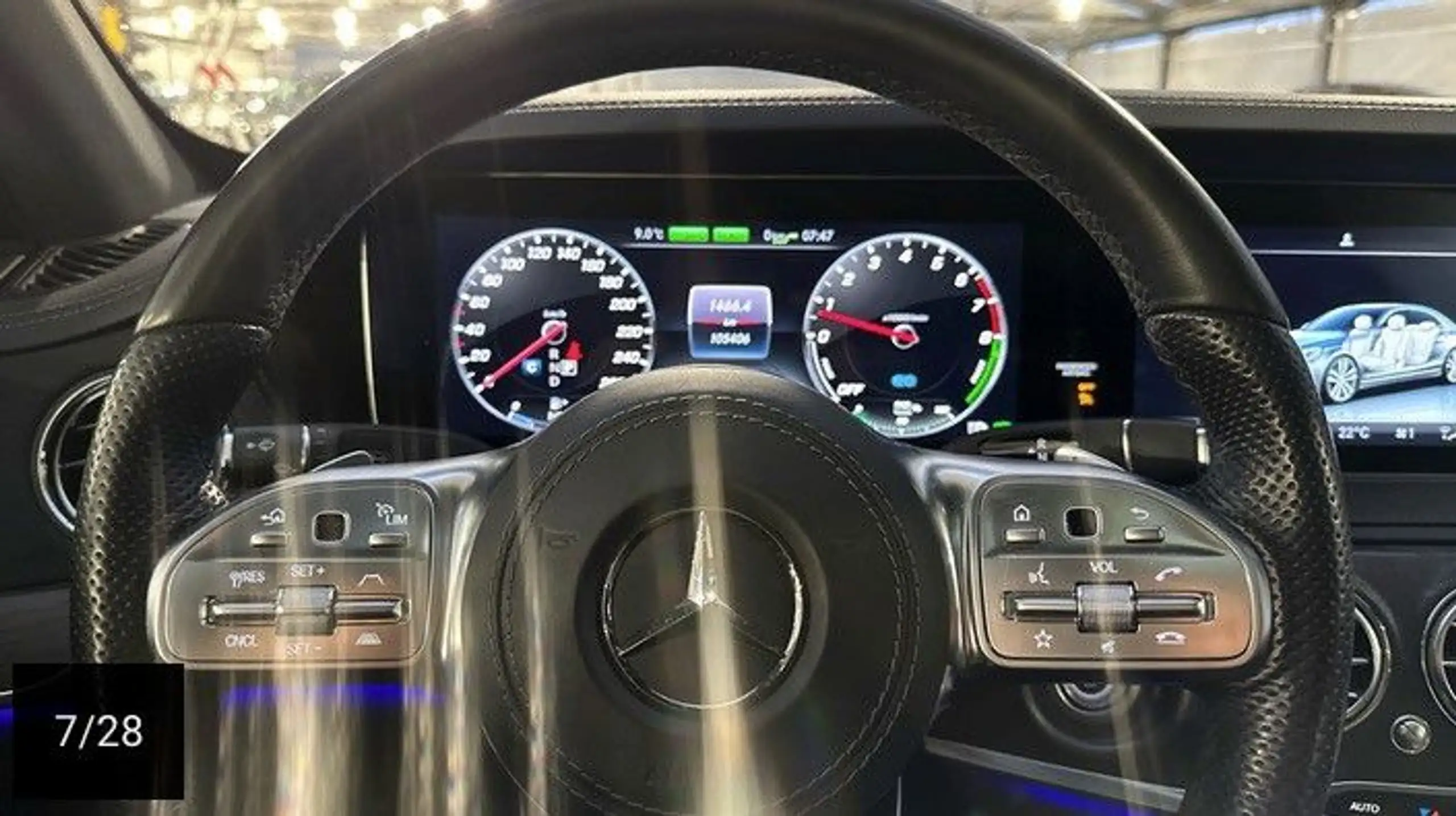 Mercedes-Benz - S 560