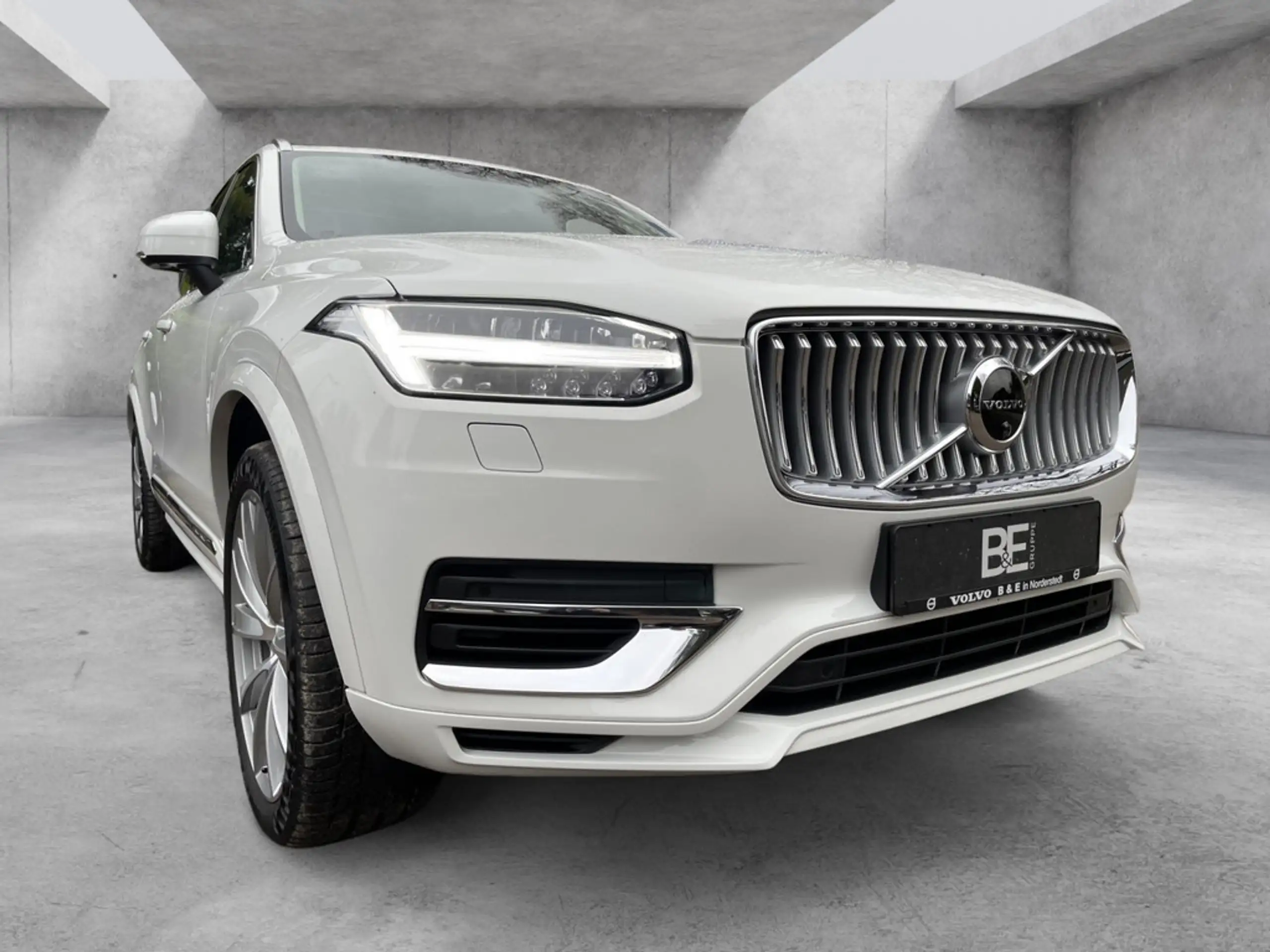 Volvo - XC90