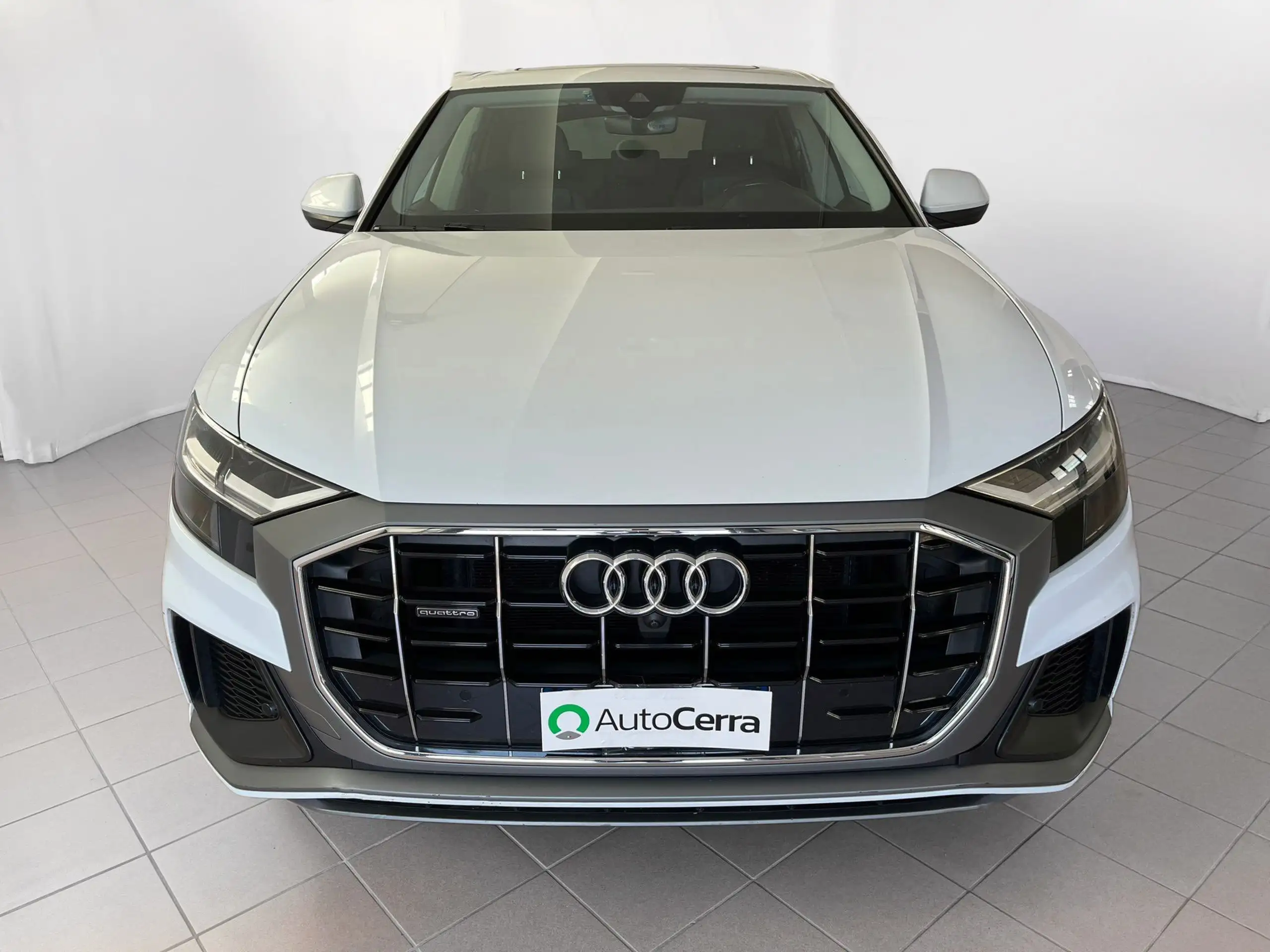 Audi - Q8