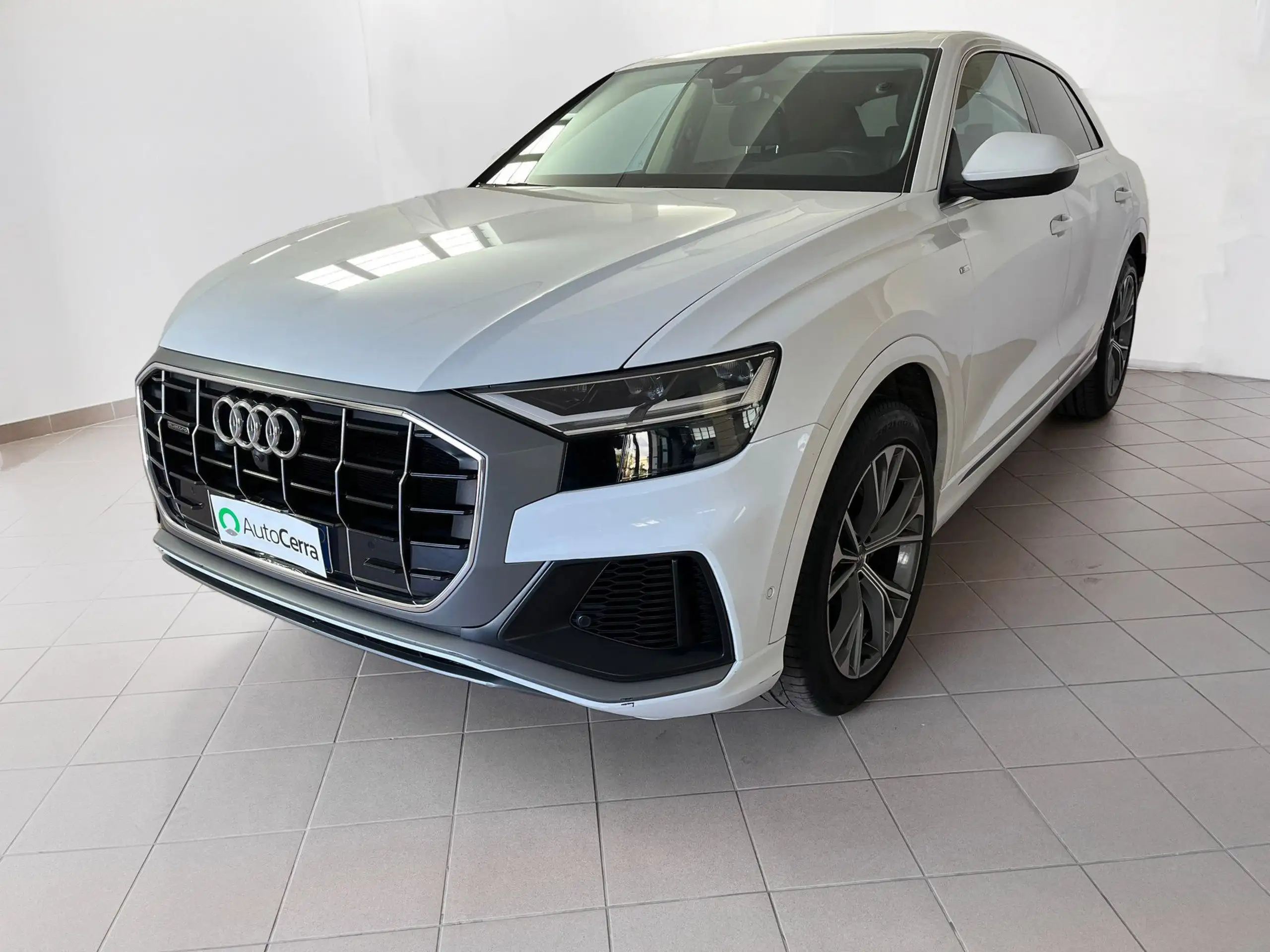 Audi - Q8