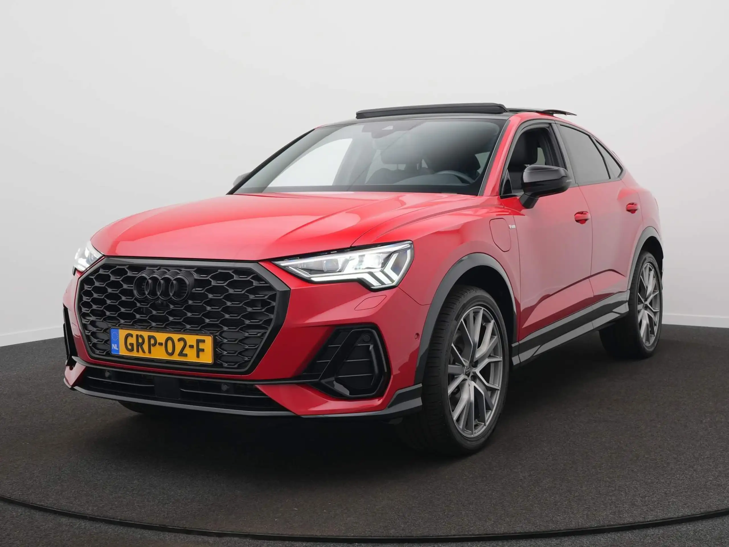 Audi - Q3