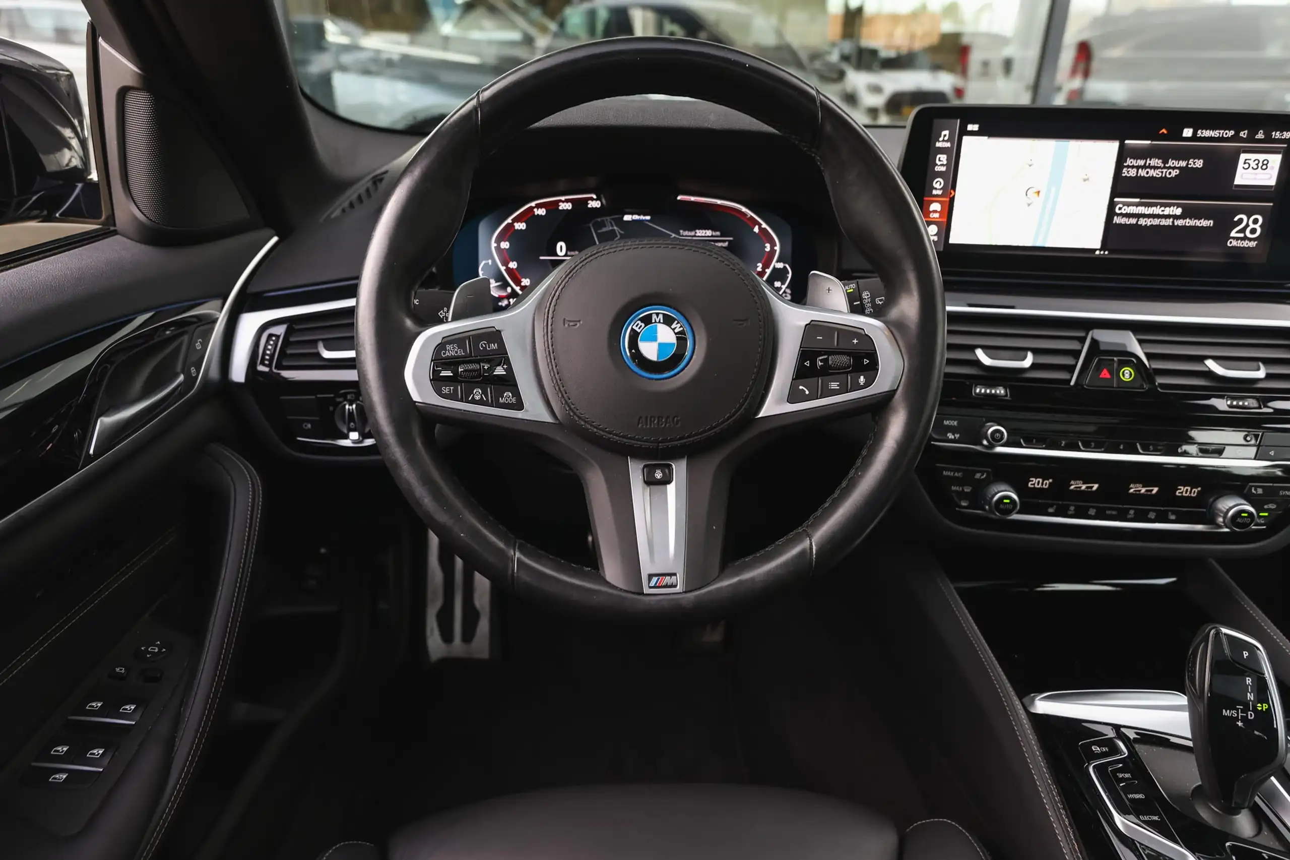 BMW - 530