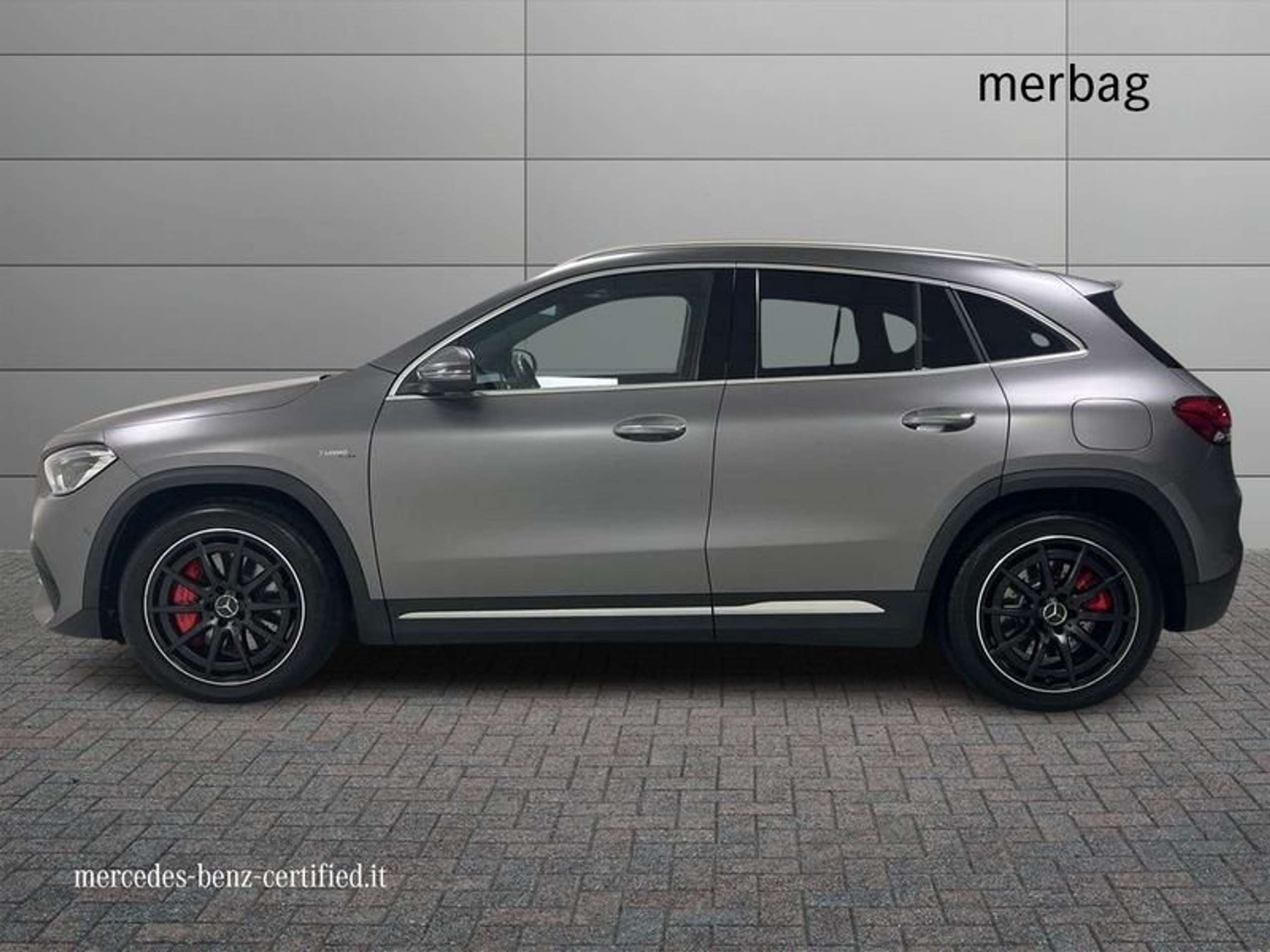 Mercedes-Benz - GLA 35 AMG