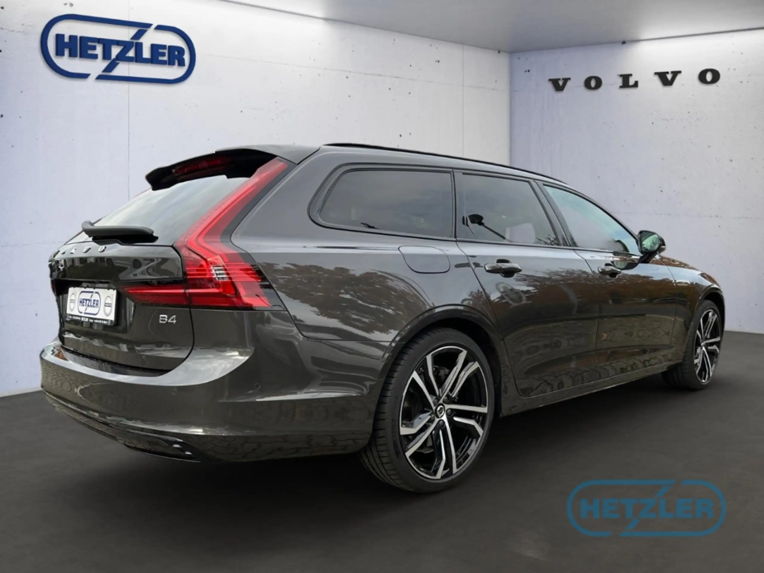 Volvo - V90