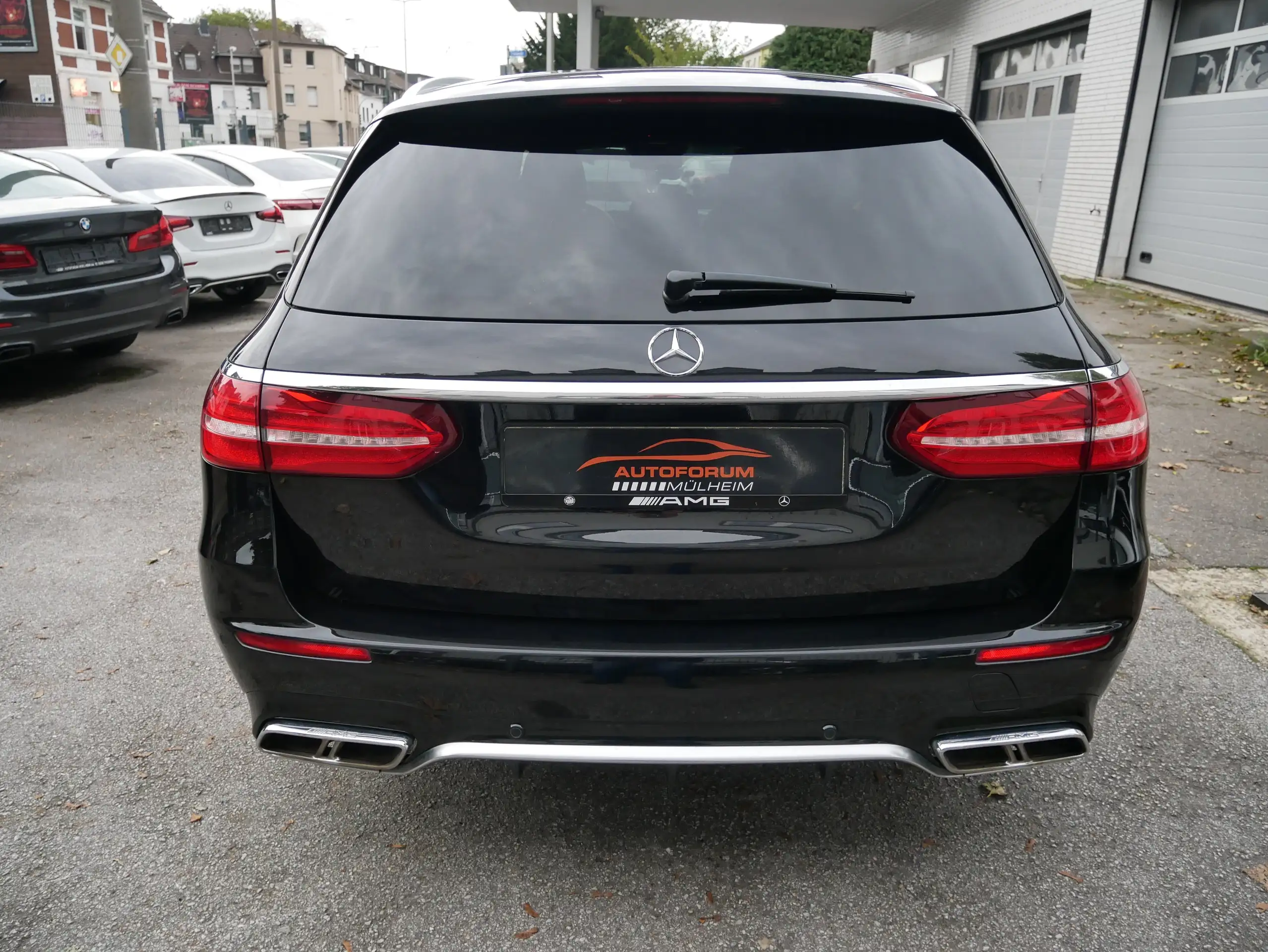 Mercedes-Benz - E 63 AMG