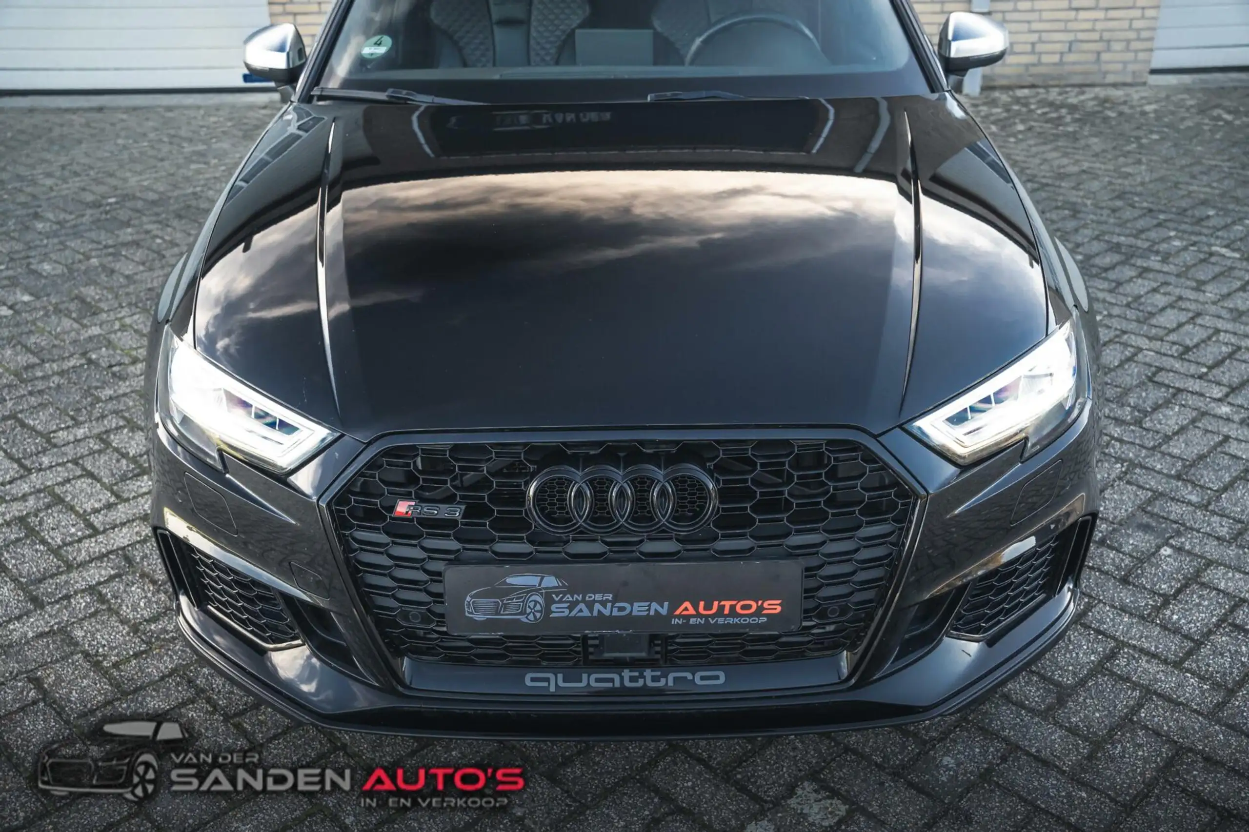 Audi - RS3