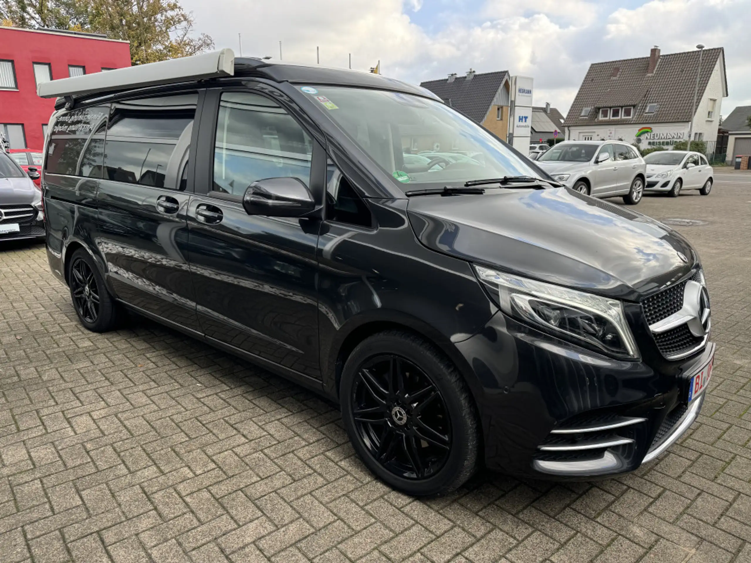 Mercedes-Benz - V 250