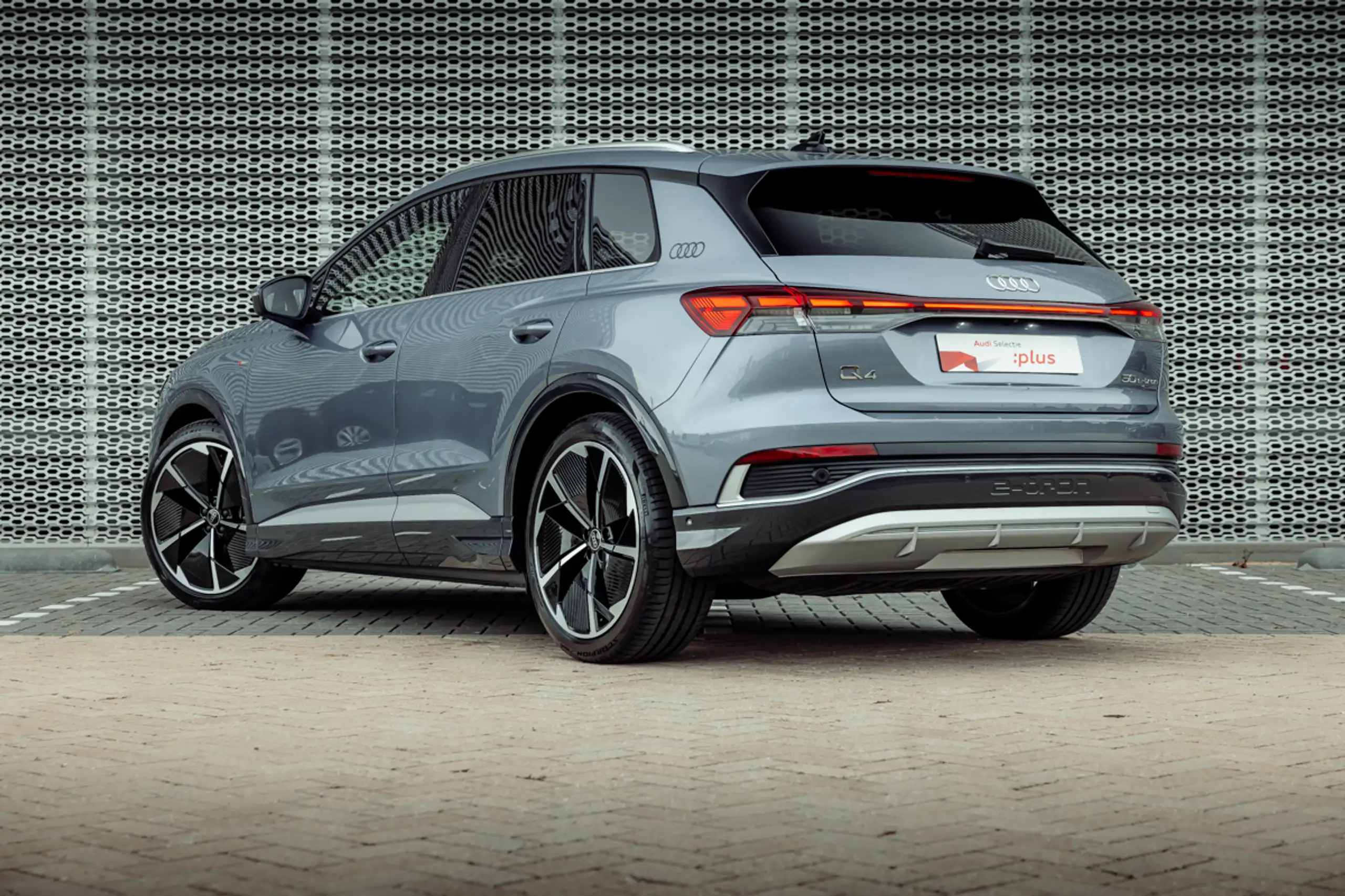 Audi - Q4 e-tron