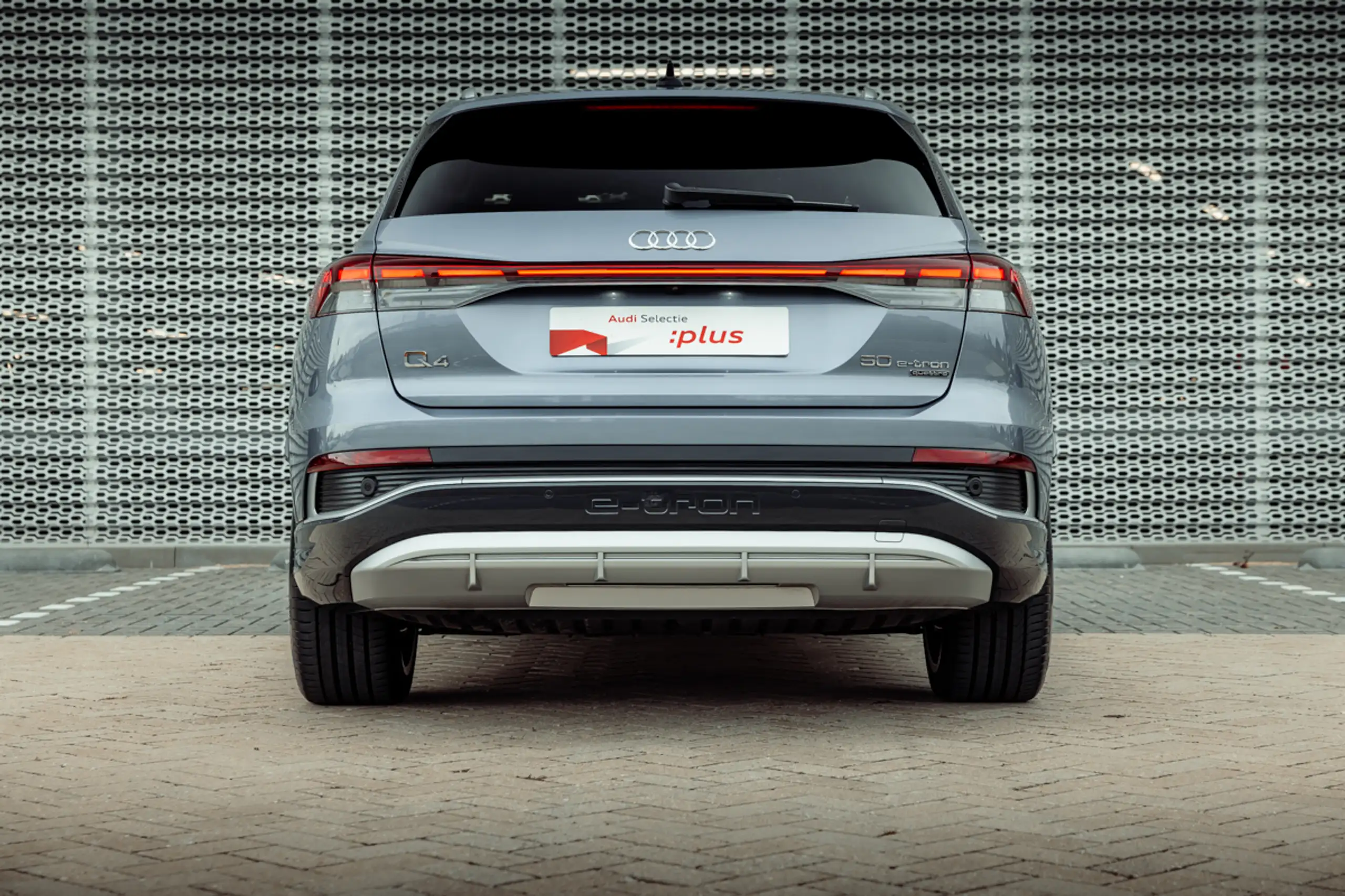 Audi - Q4 e-tron