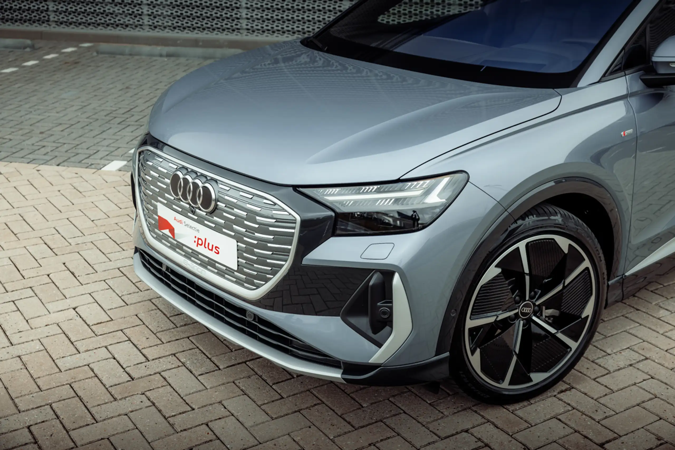 Audi - Q4 e-tron