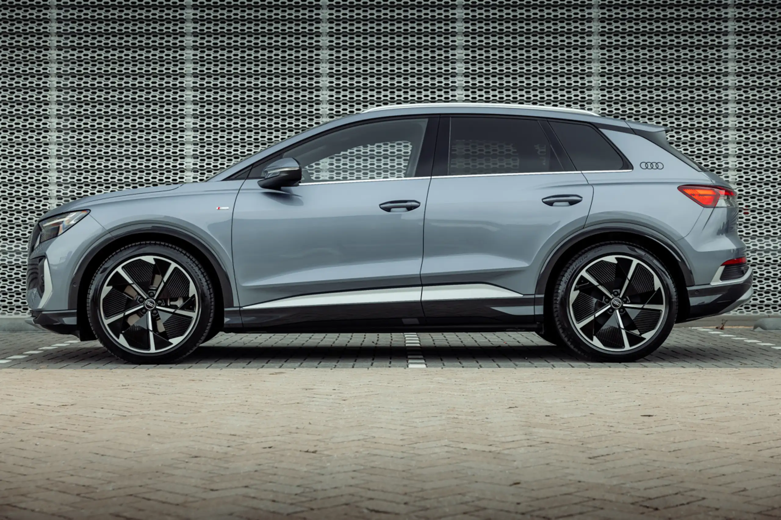 Audi - Q4 e-tron