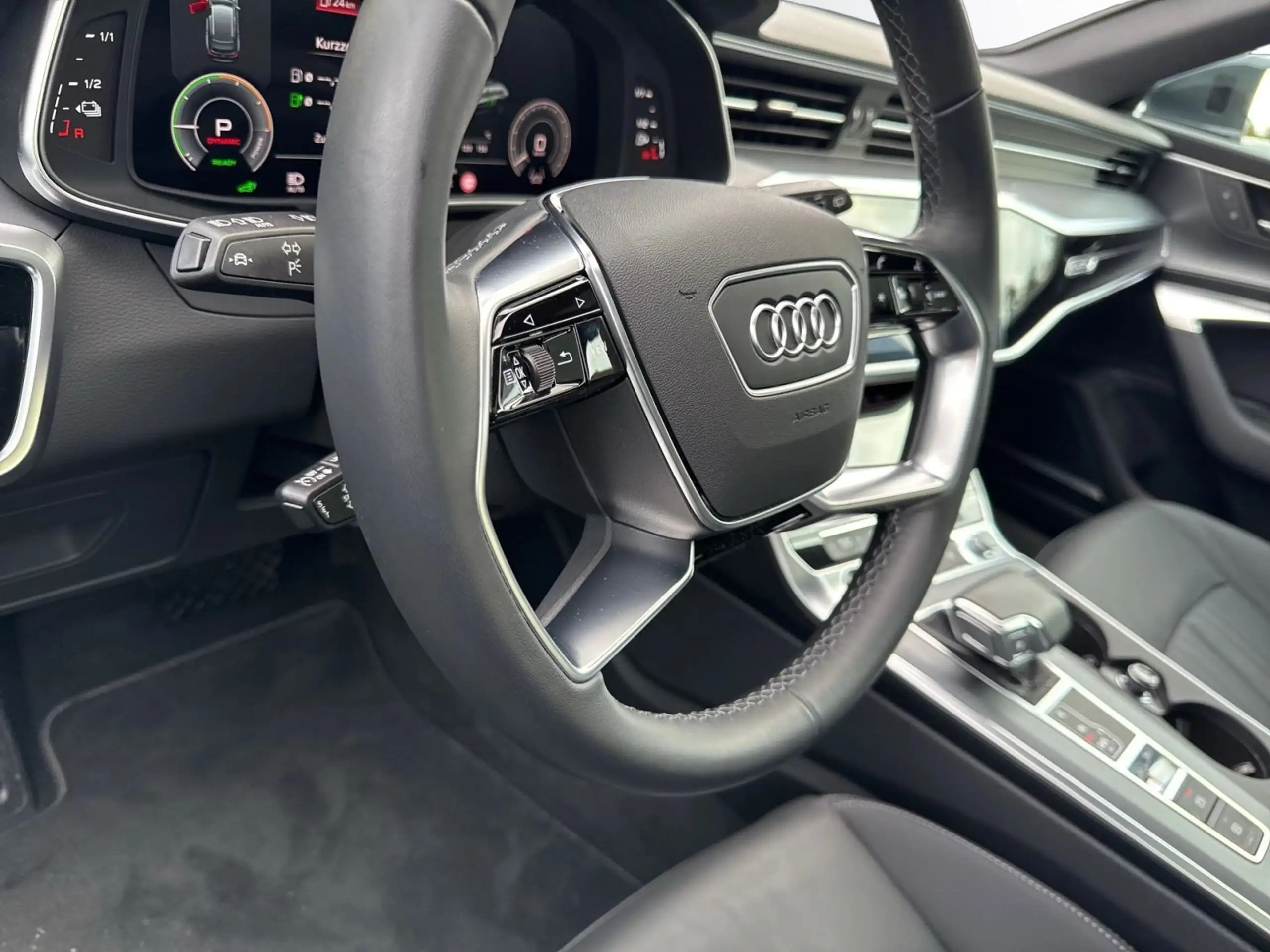 Audi - A6