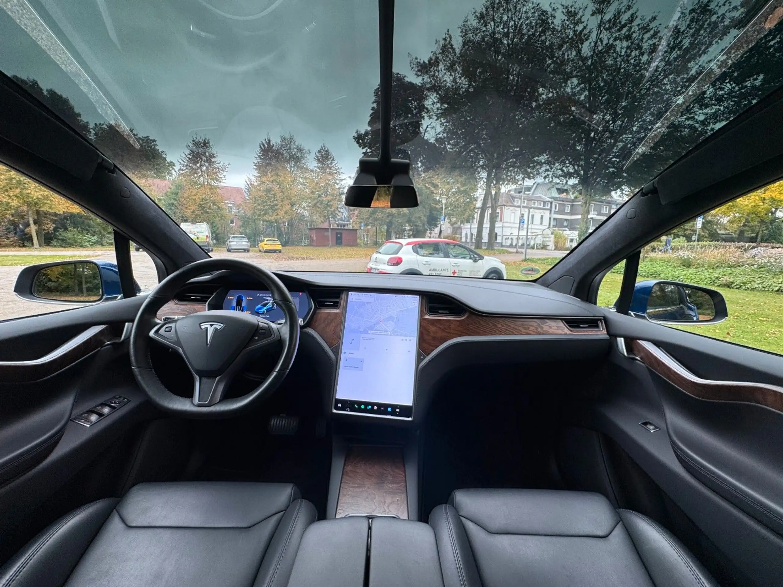 Tesla - Model X