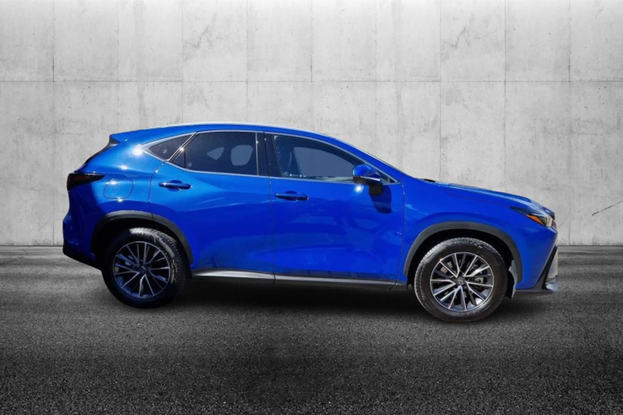 Lexus - NX 300