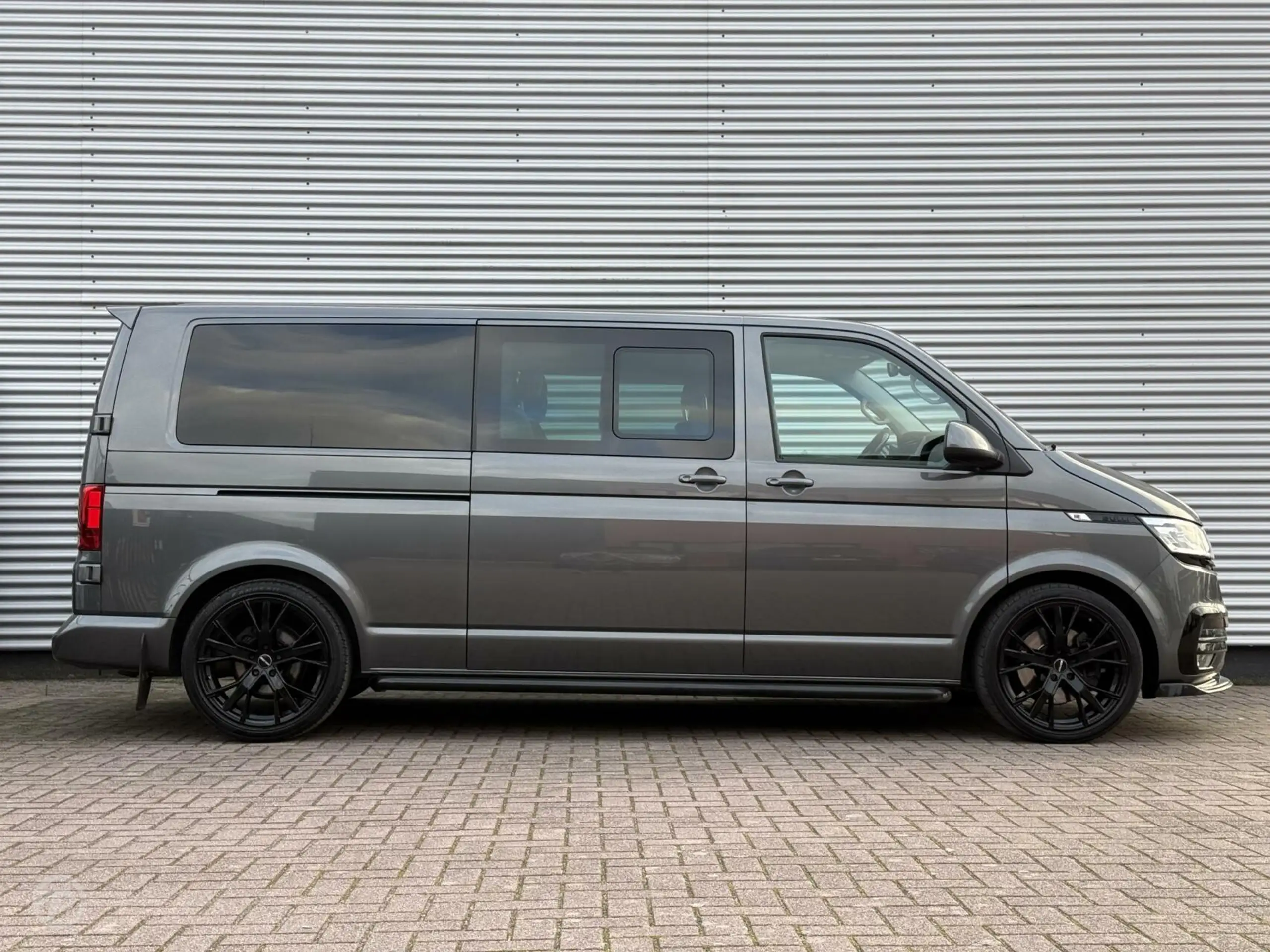 Volkswagen - T6.1 Transporter