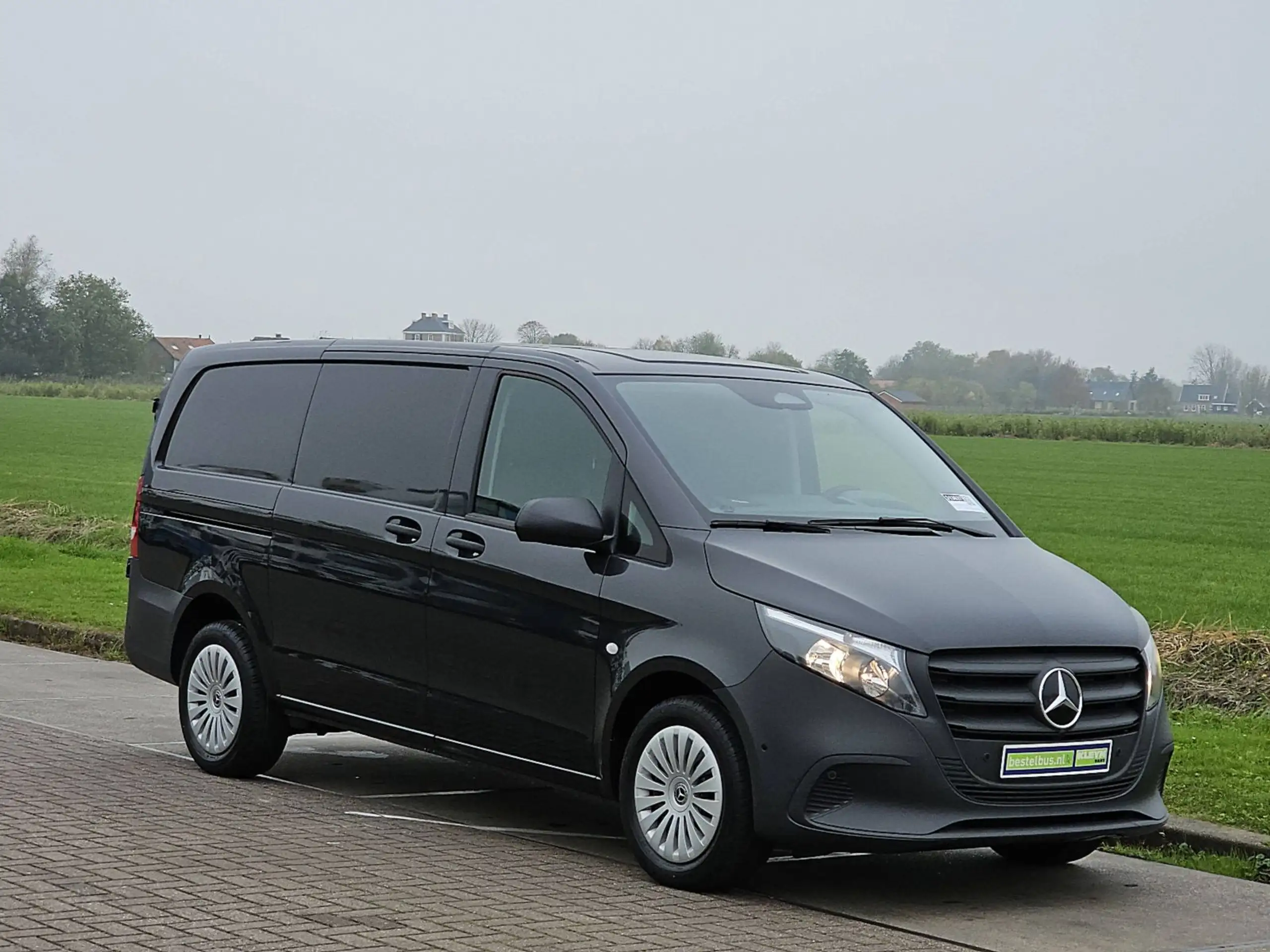 Mercedes-Benz - Vito