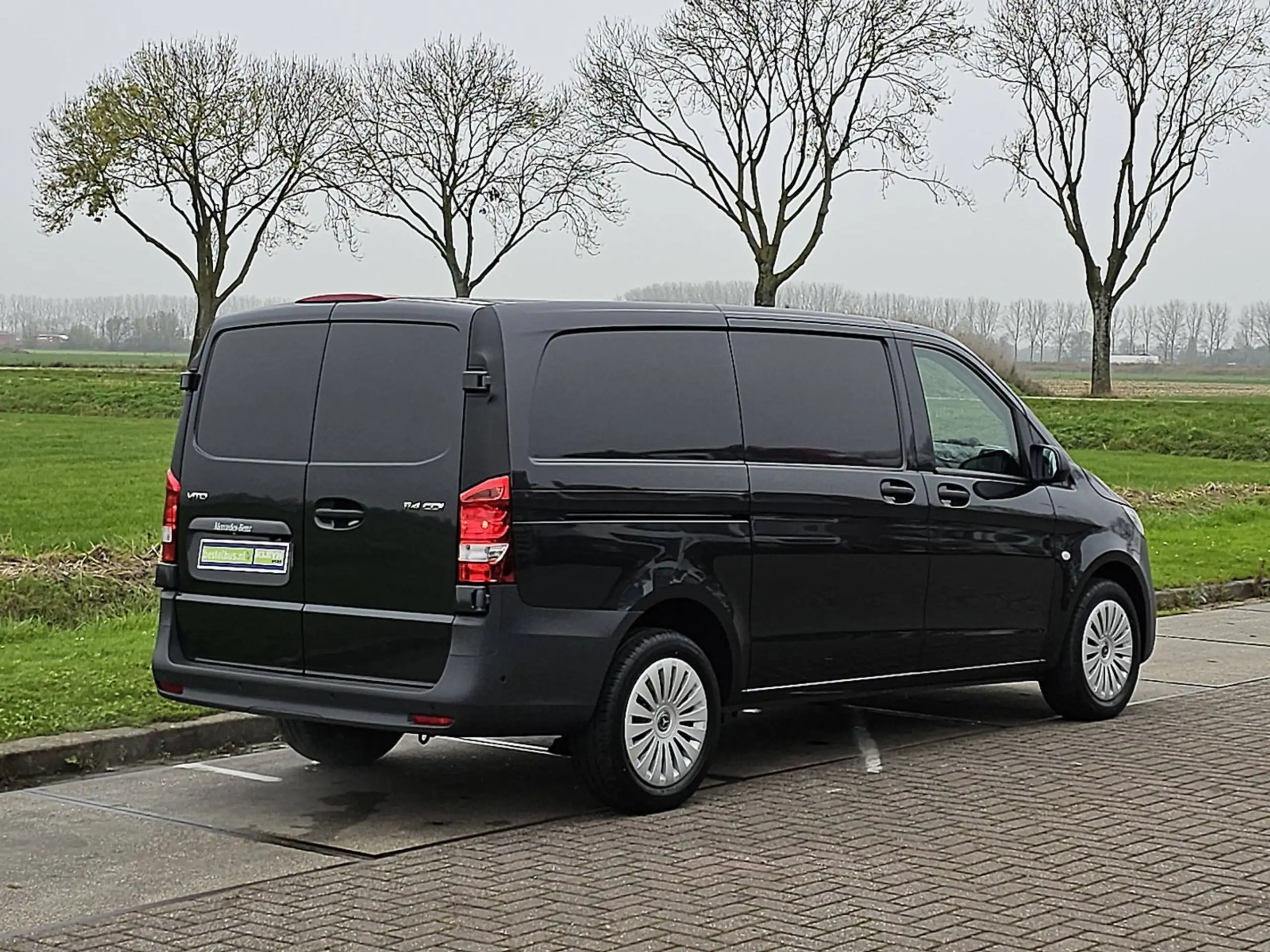 Mercedes-Benz - Vito