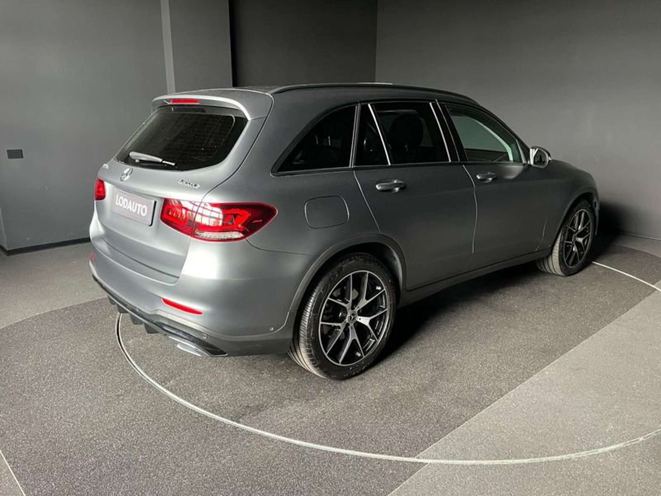 Mercedes-Benz - GLC 300