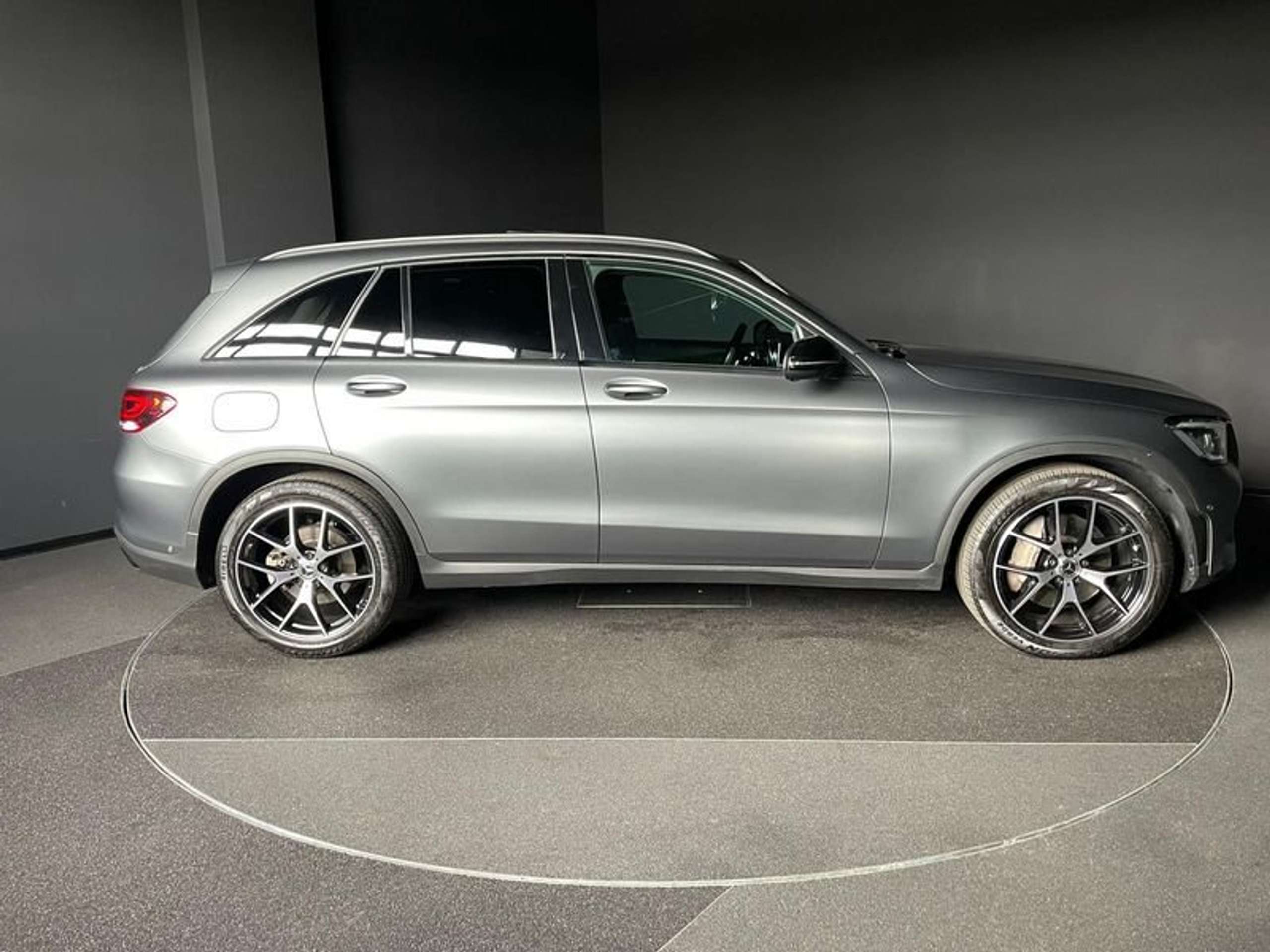 Mercedes-Benz - GLC 300