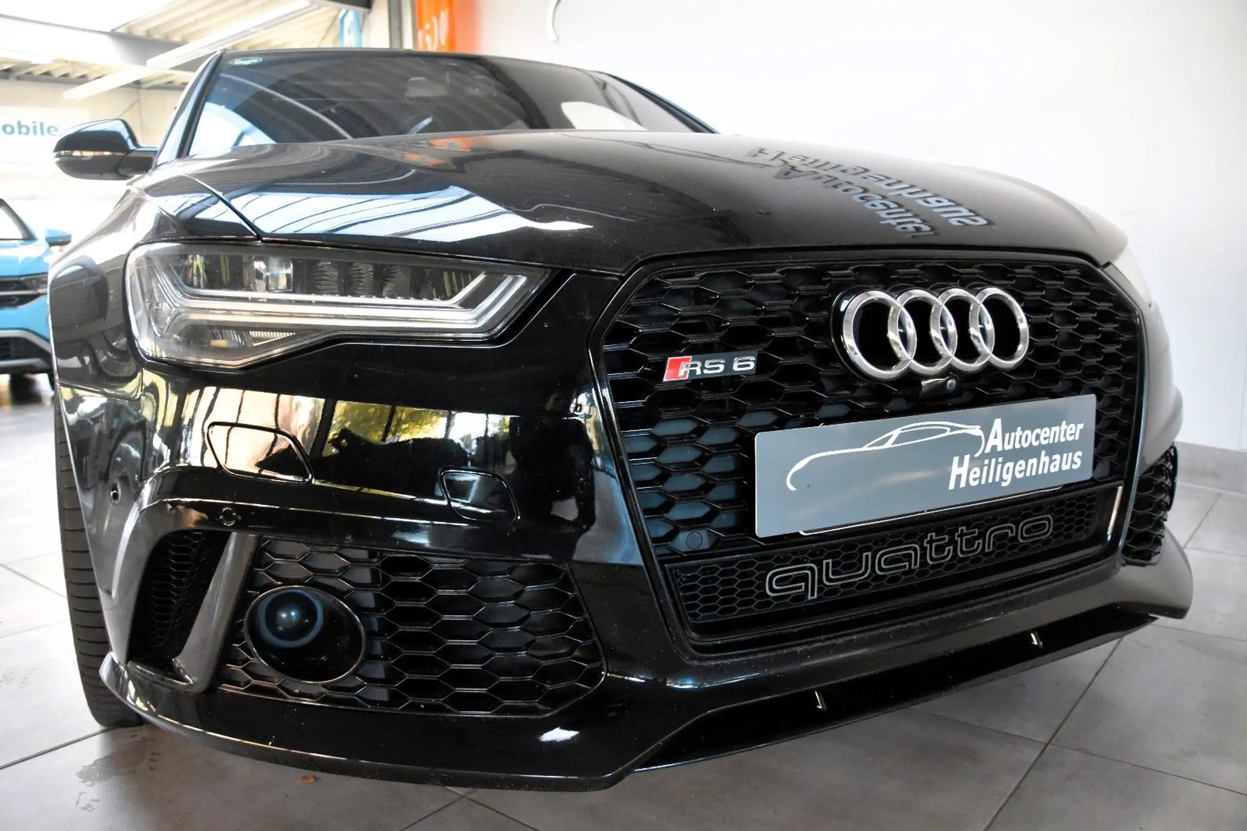 Audi - RS6