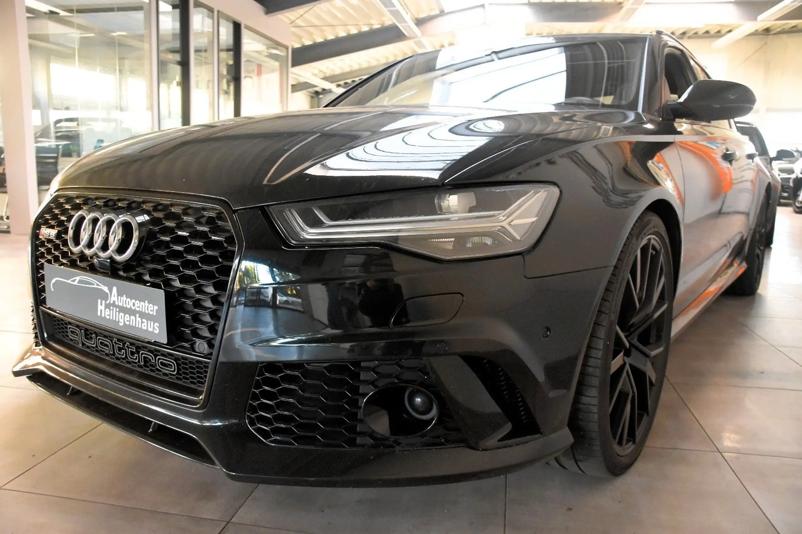 Audi - RS6