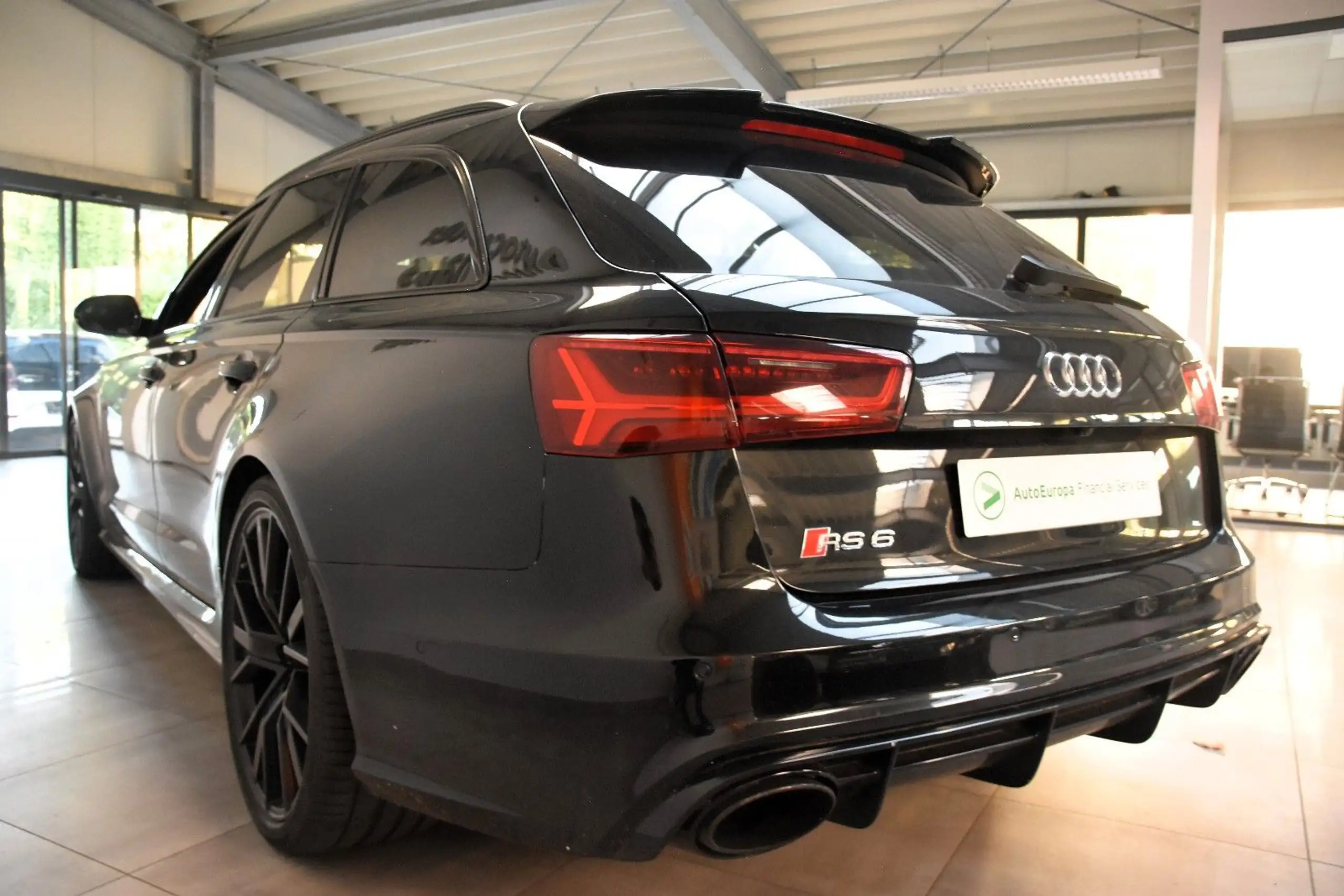 Audi - RS6